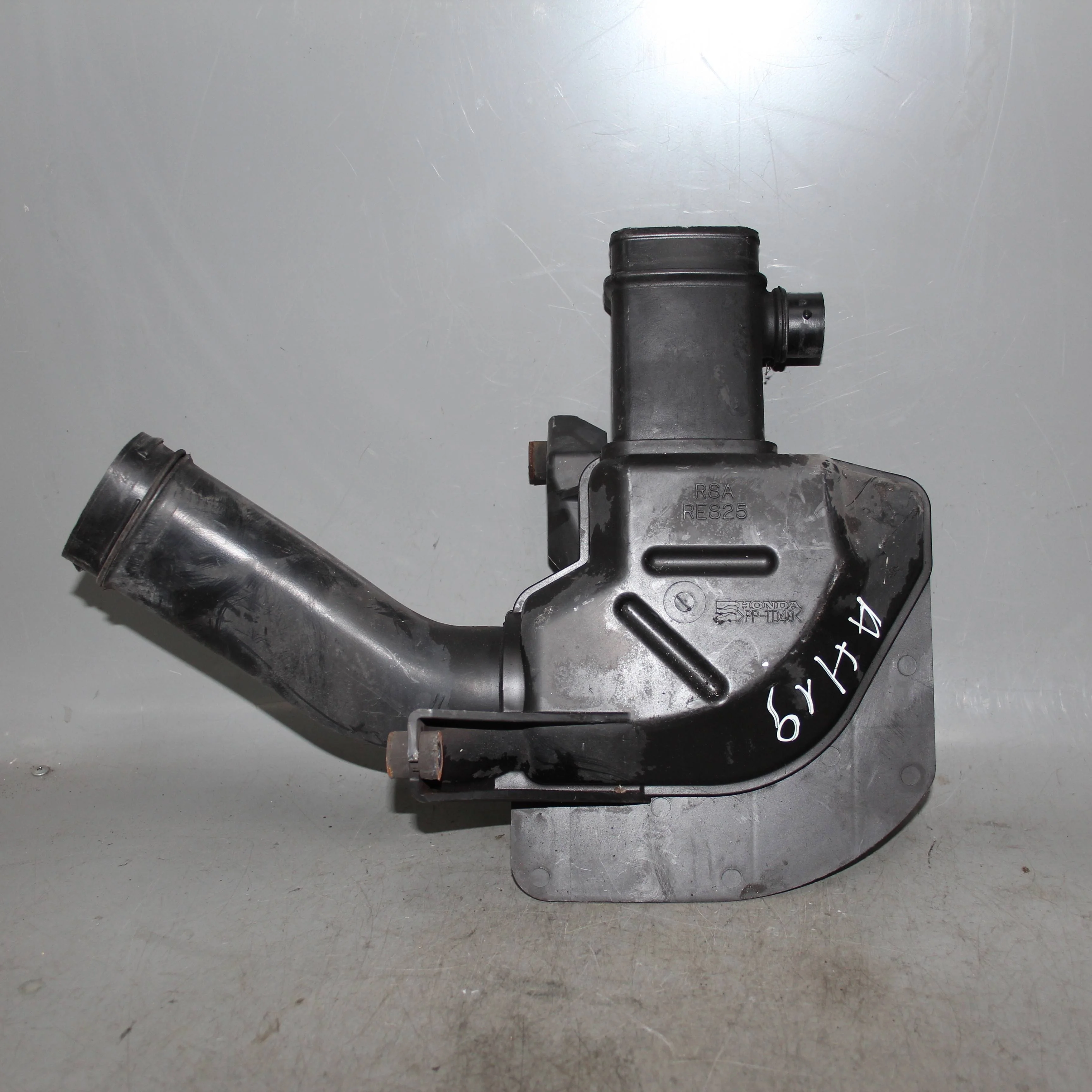Резонатор воздушного фильтра HONDA Civic VIII (20