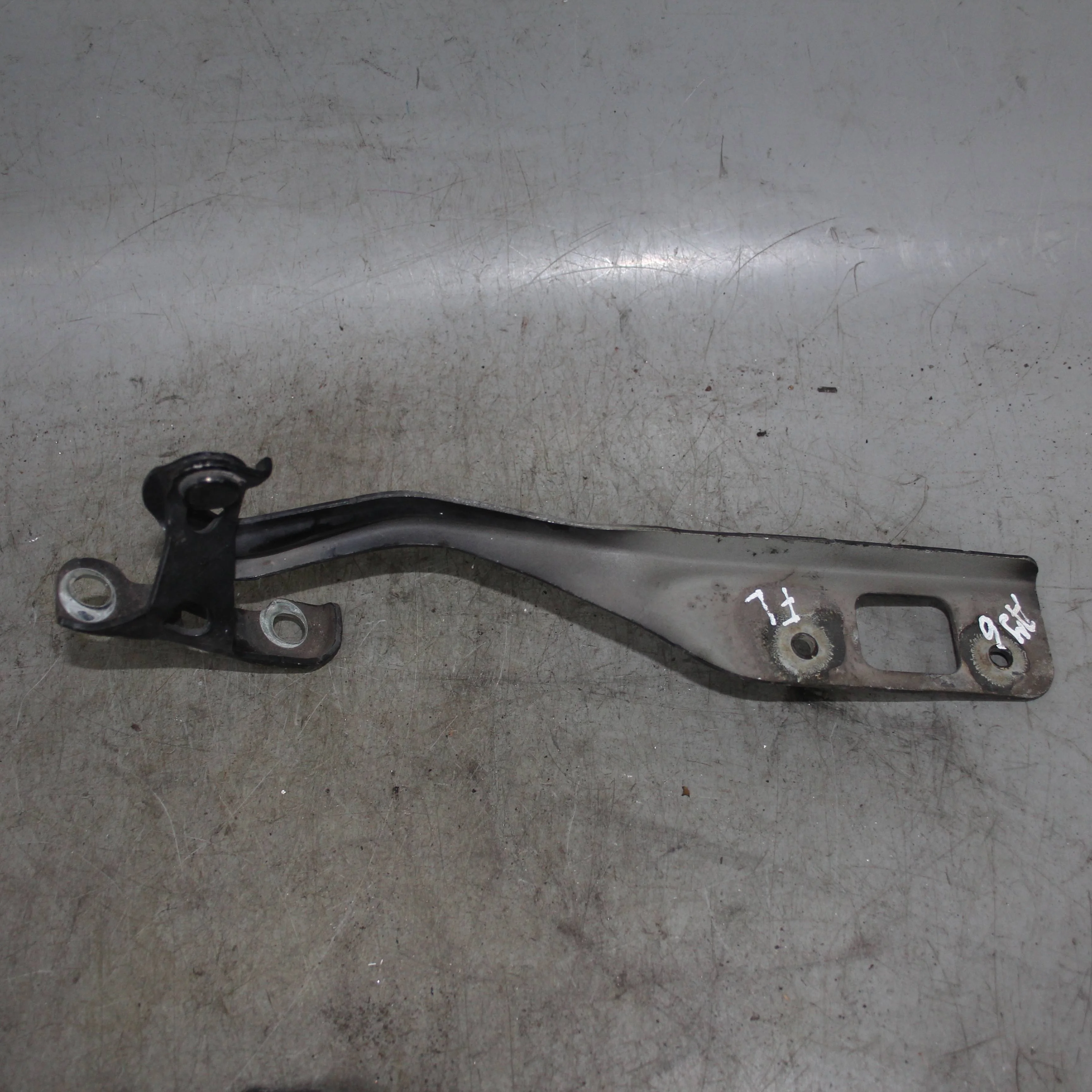 Петля капота левая HONDA Civic VIII (2005—2009)