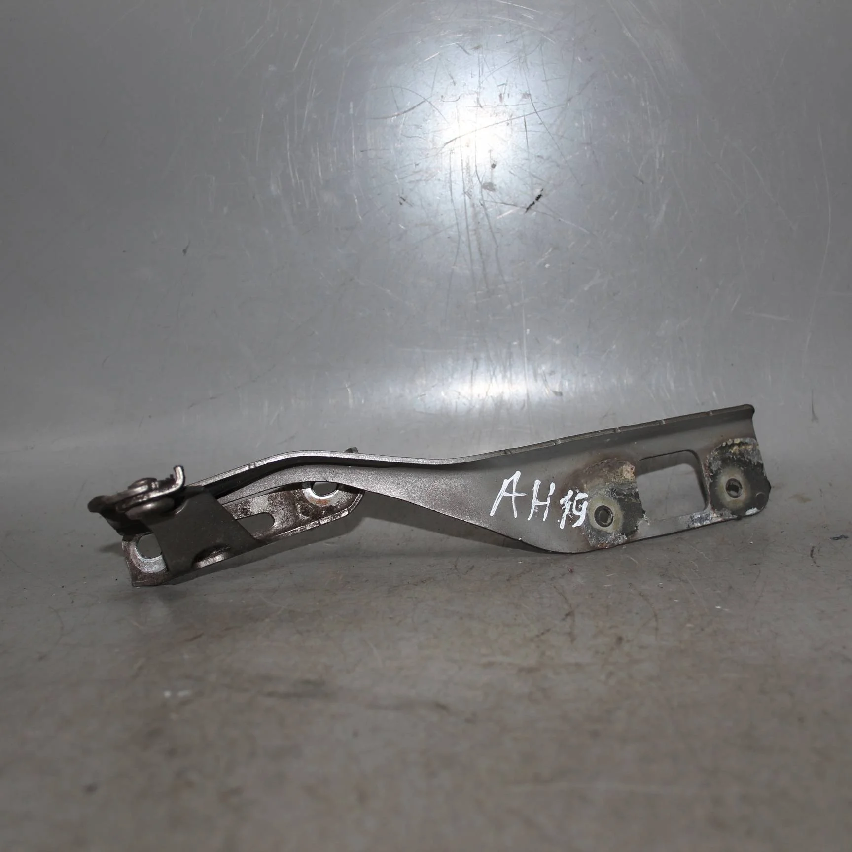 Петля капота левая HONDA Civic VIII (2005—2009)