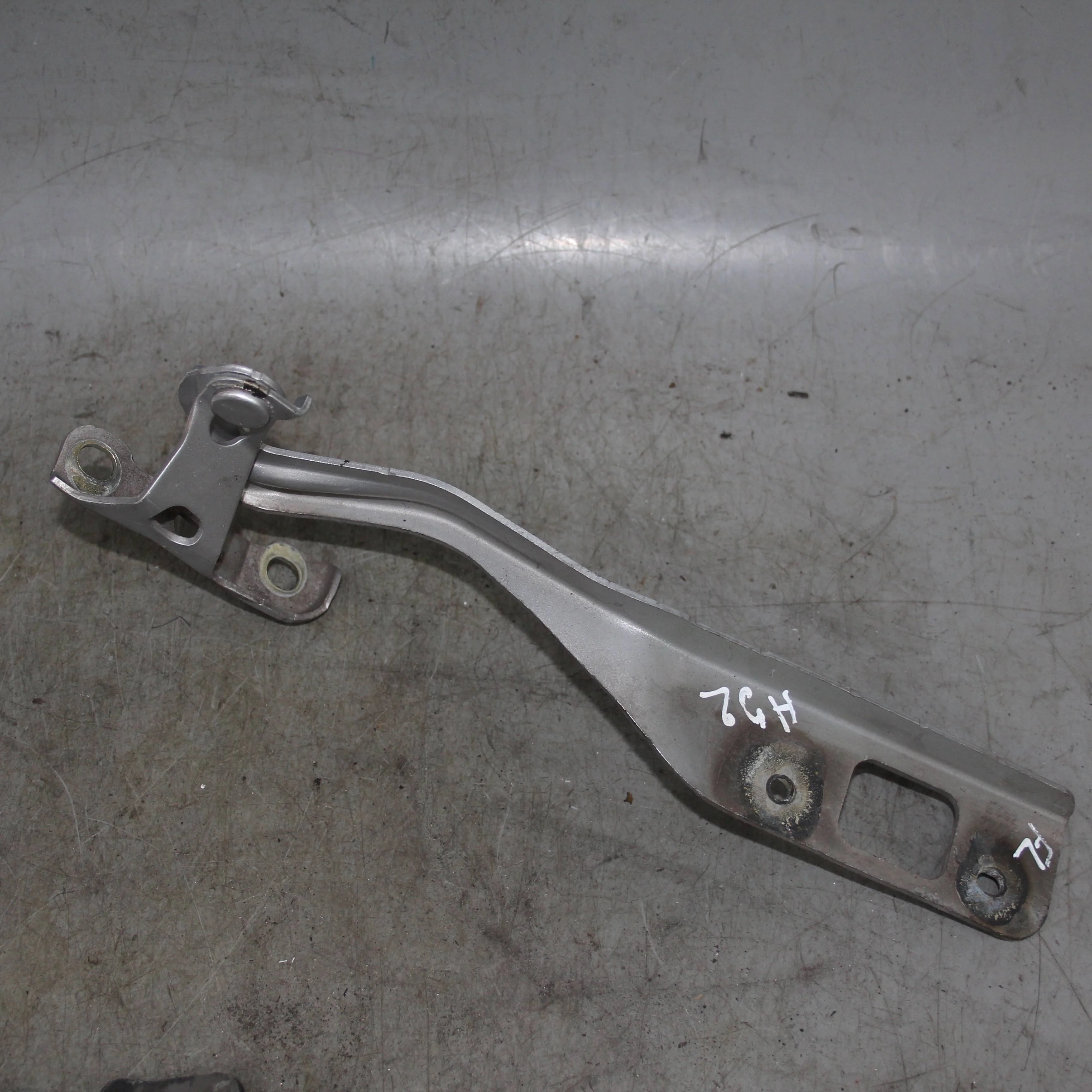 Петля капота левая HONDA Civic VIII (2005—2009)