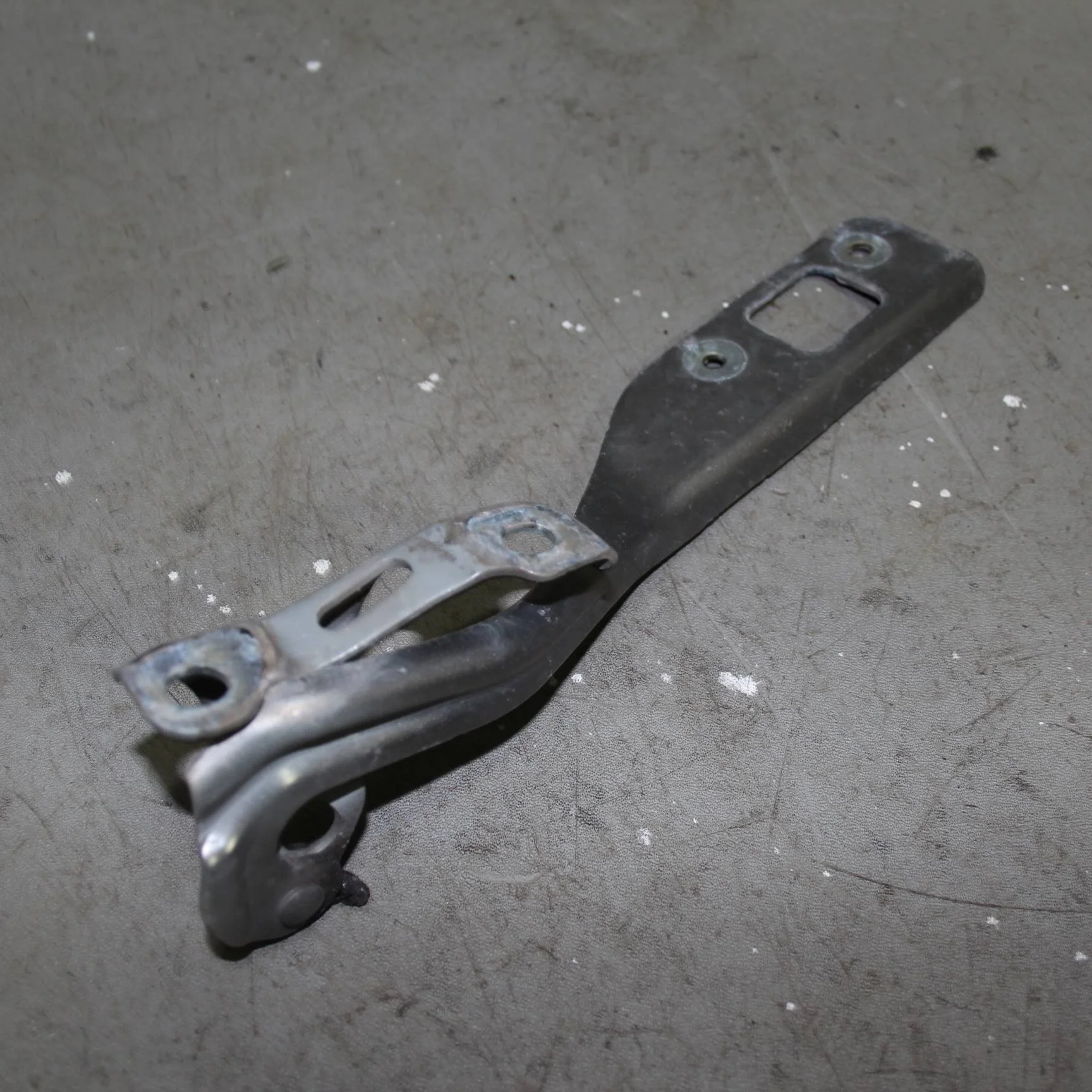 Петля капота левая HONDA Civic VIII (2005—2009)