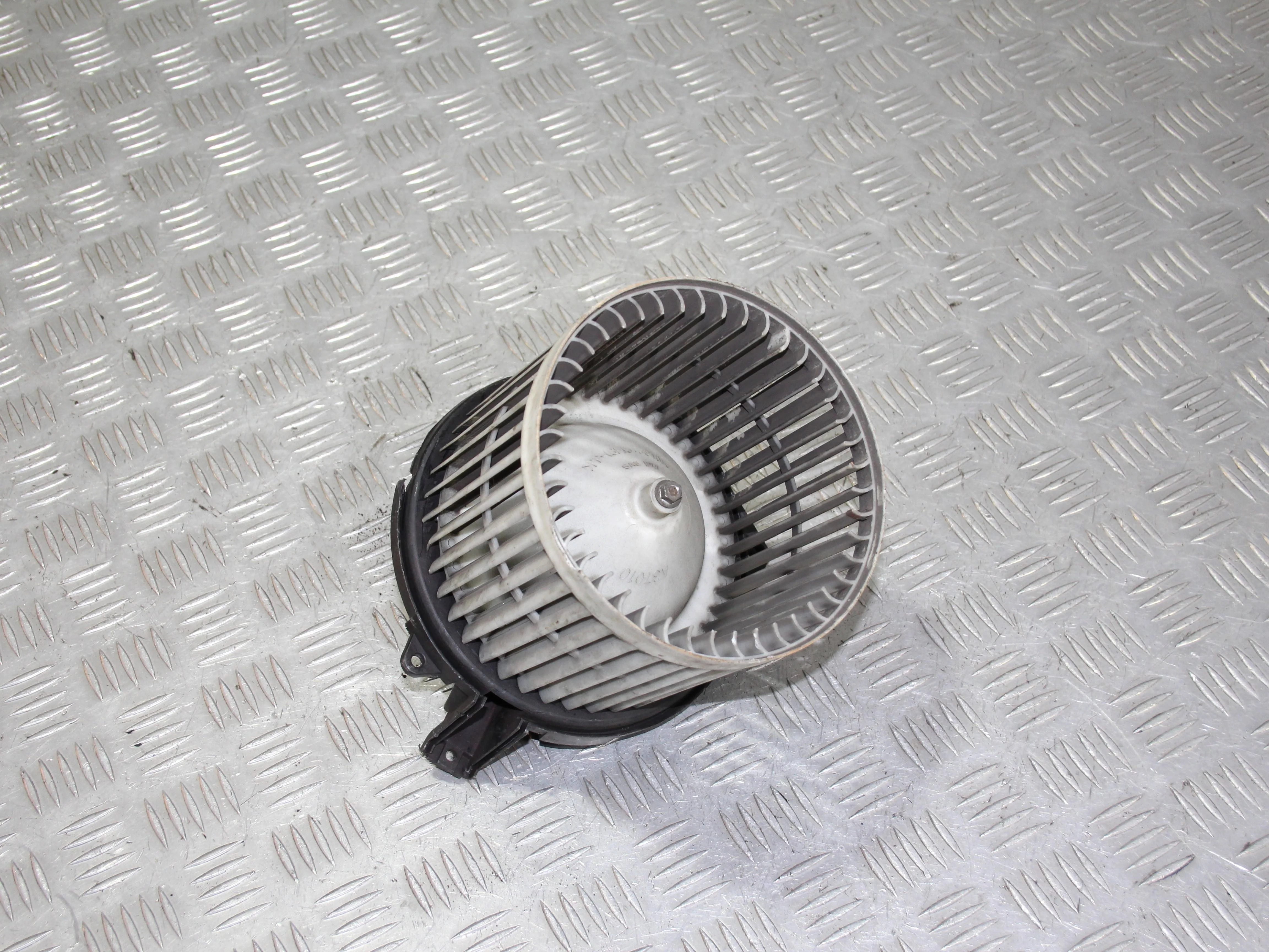 Моторчик печки HONDA Civic VIII (2005—2009)