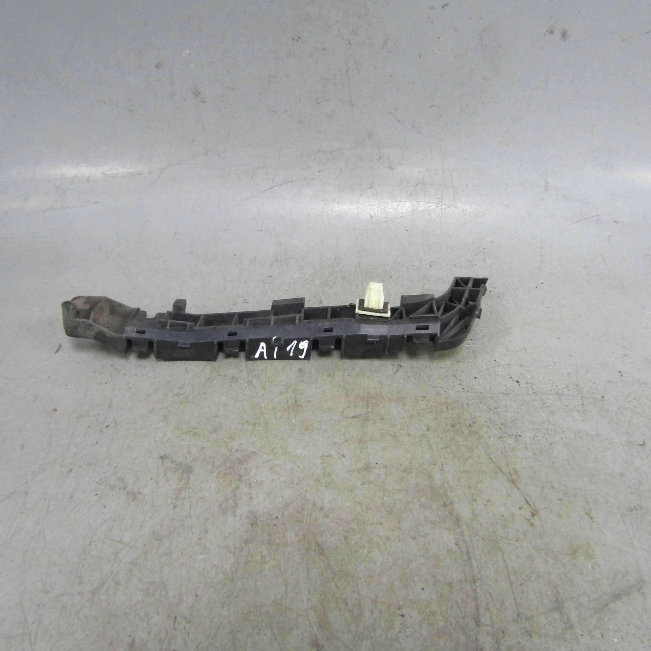 Кронштейн заднего бампера левый HONDA Civic VIII