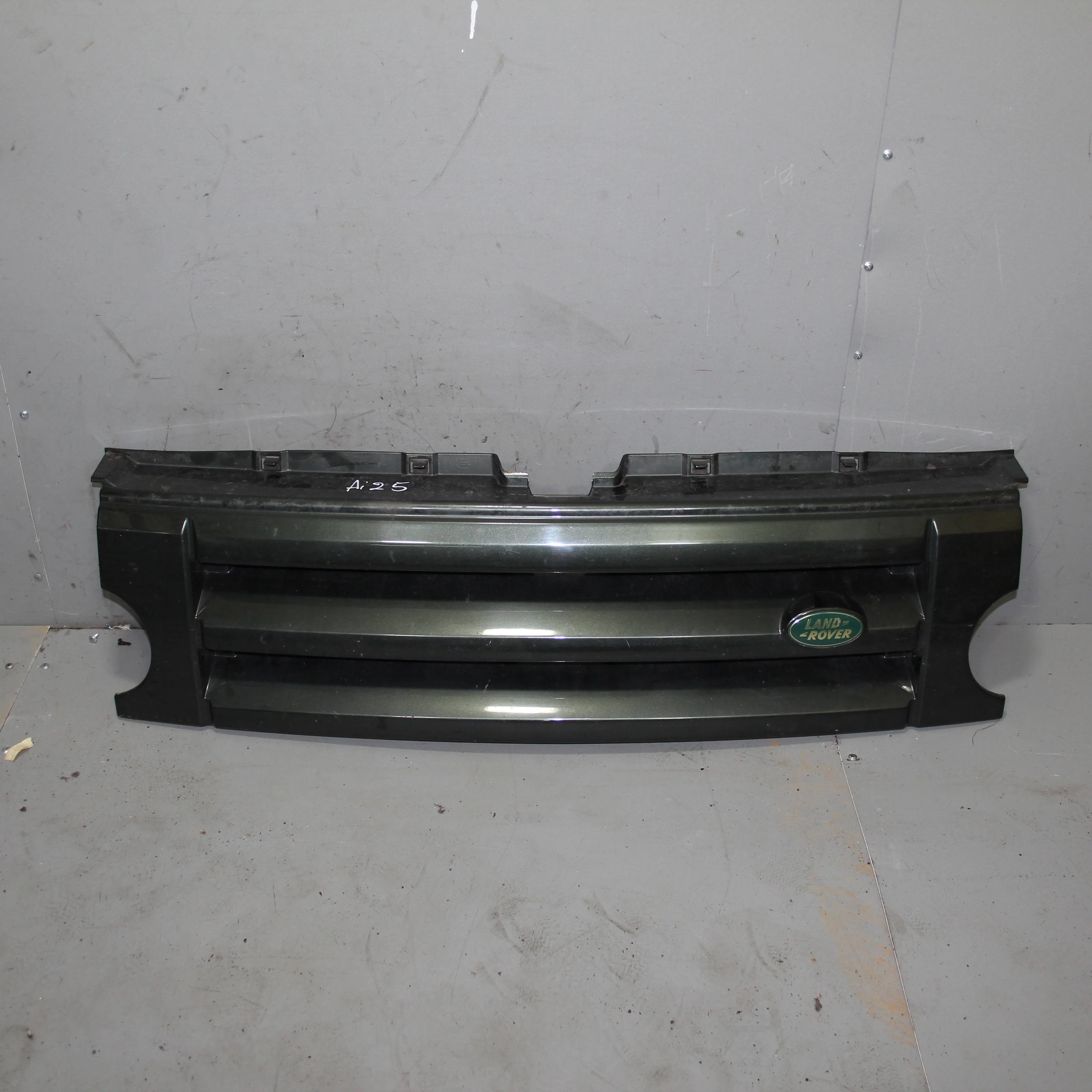 Решетка радиатора LAND ROVER Discovery III (2004—