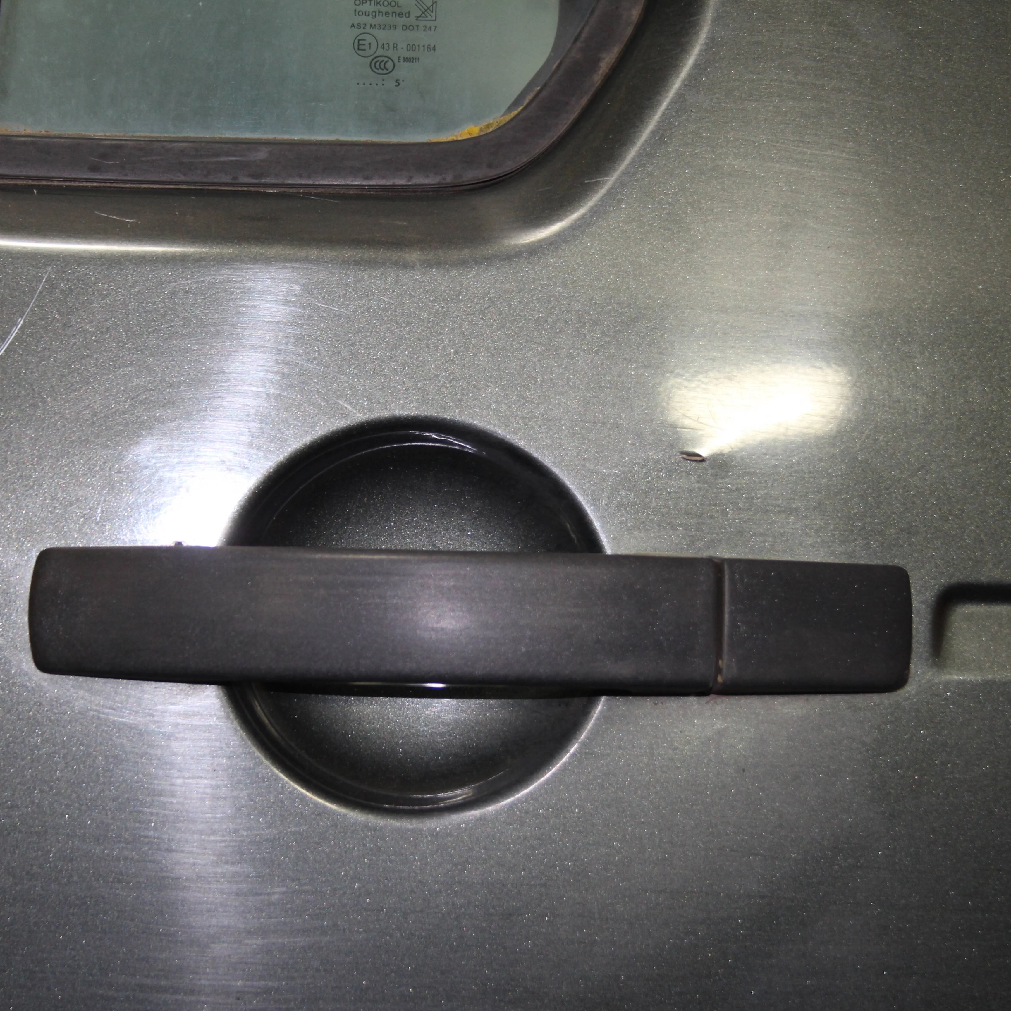 Ручка двери наружная LAND ROVER Discovery III (20