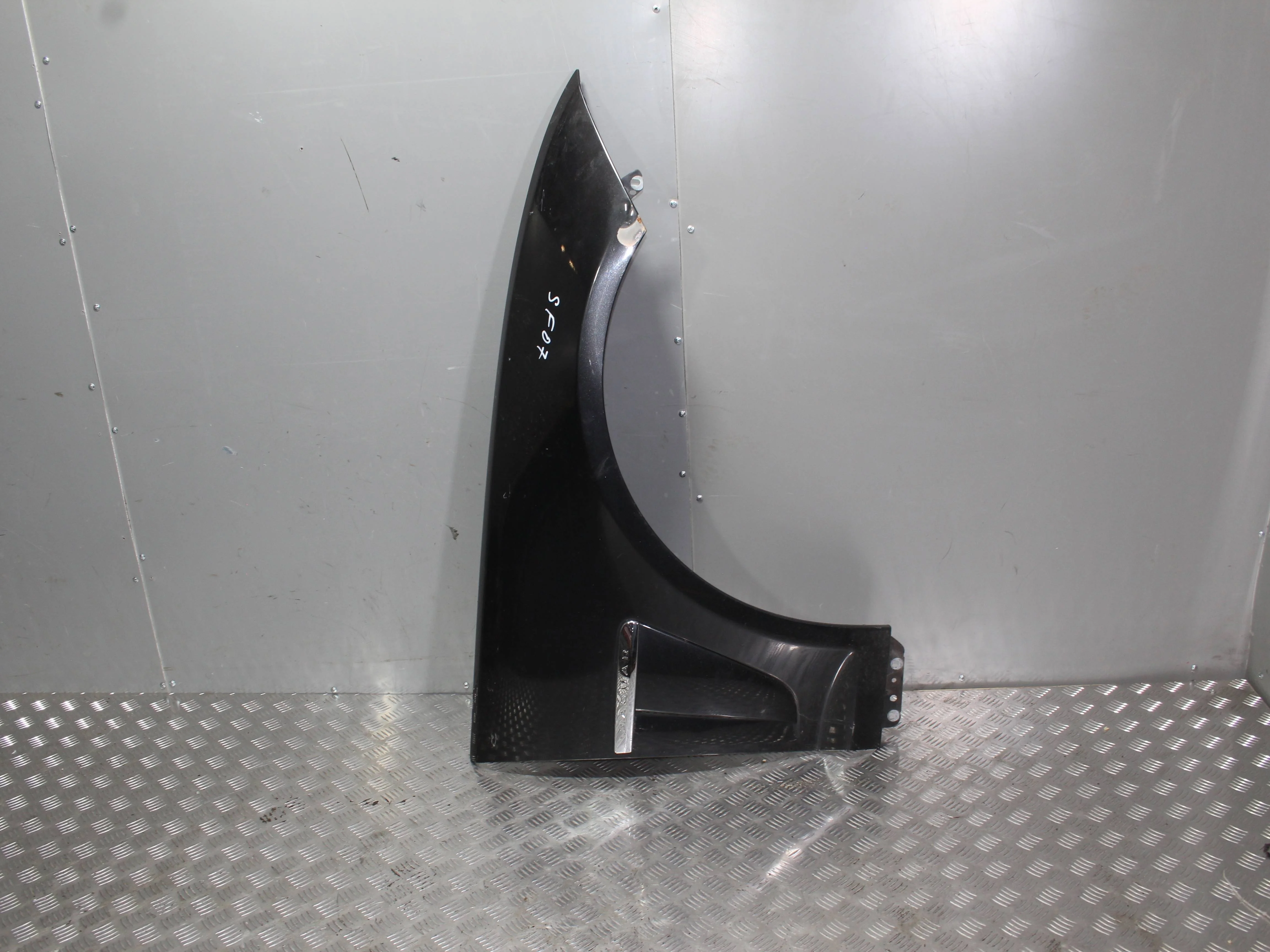 Крыло переднее правое JAGUAR XF I рестайлинг (201