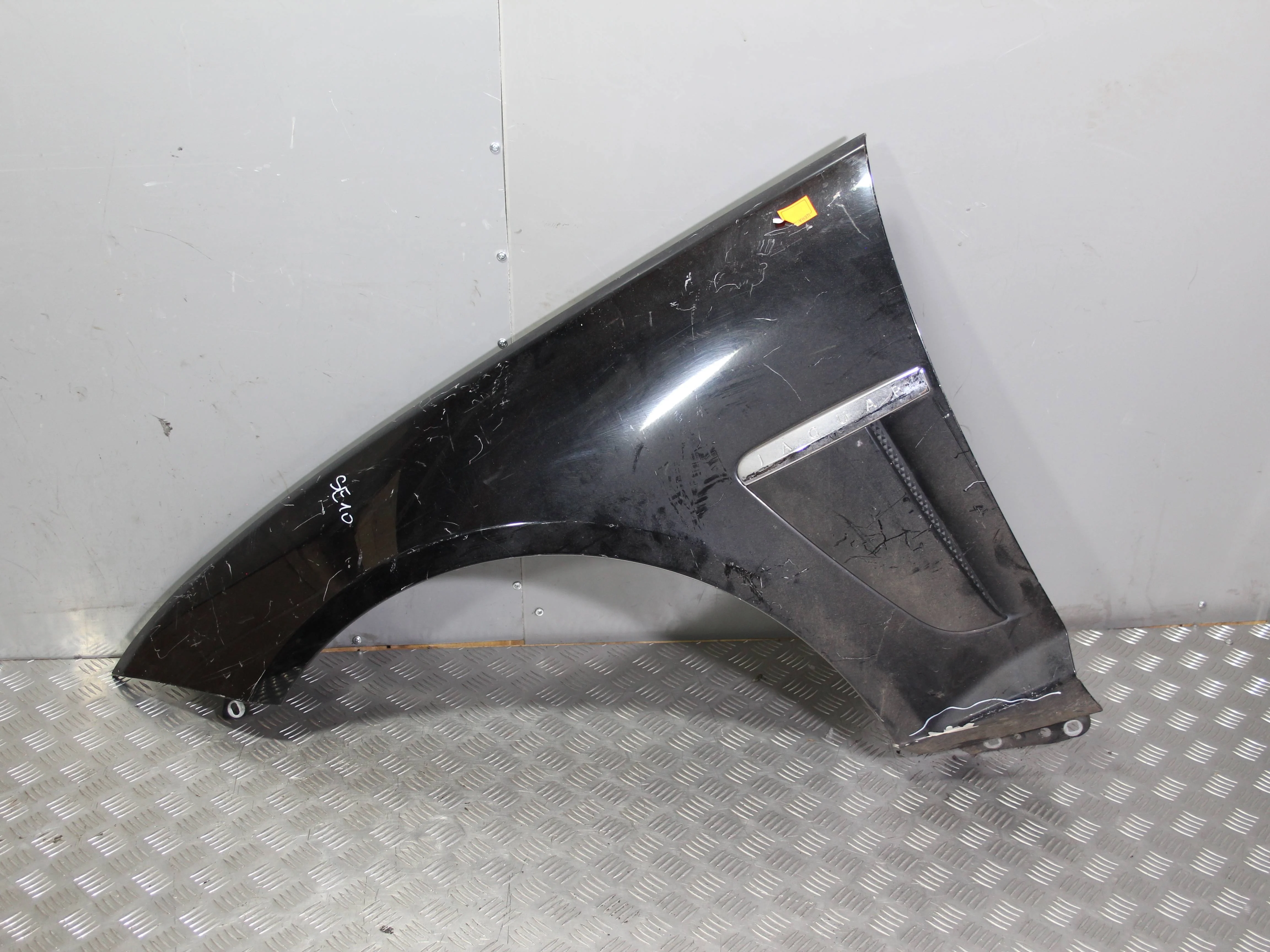 Крыло переднее левое JAGUAR XF I рестайлинг (2011