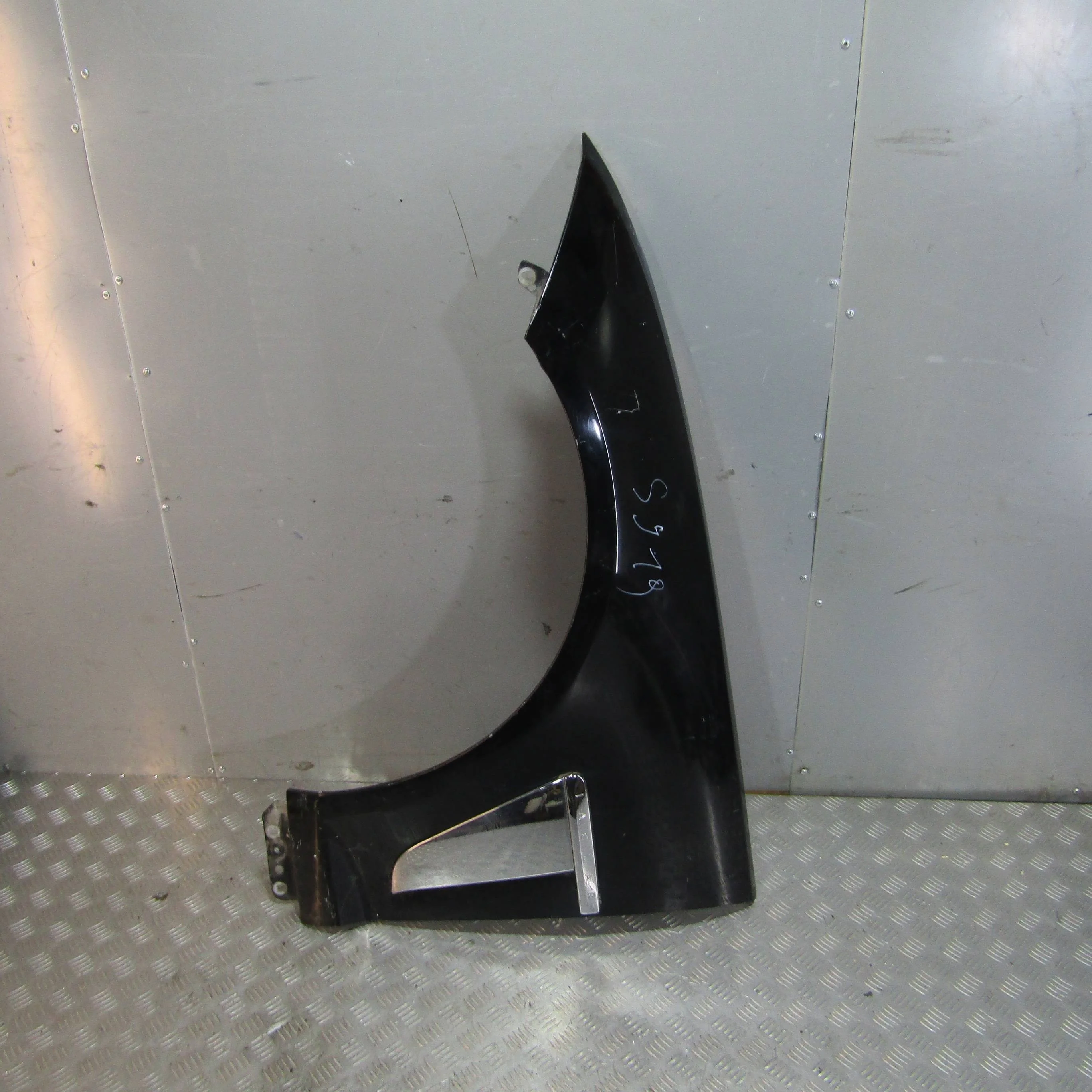 Крыло переднее левое JAGUAR XF I рестайлинг (2011