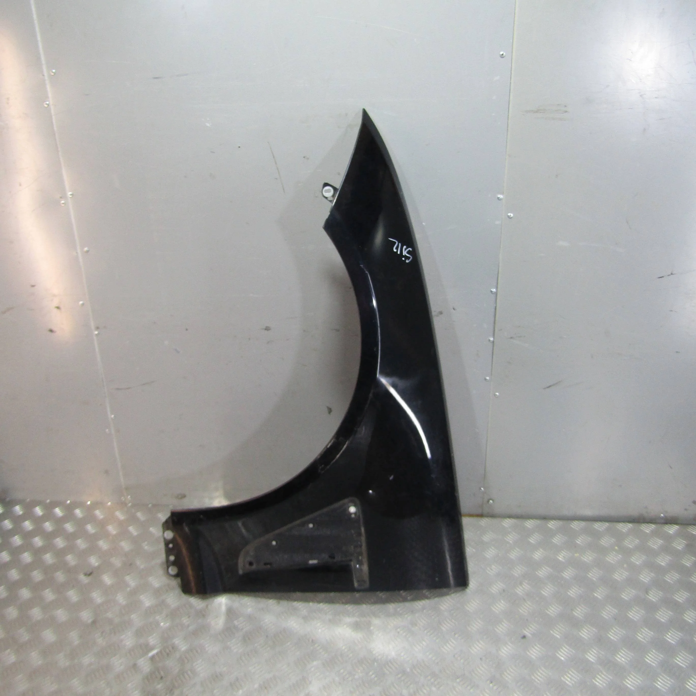 Крыло переднее левое JAGUAR XF I рестайлинг (2011