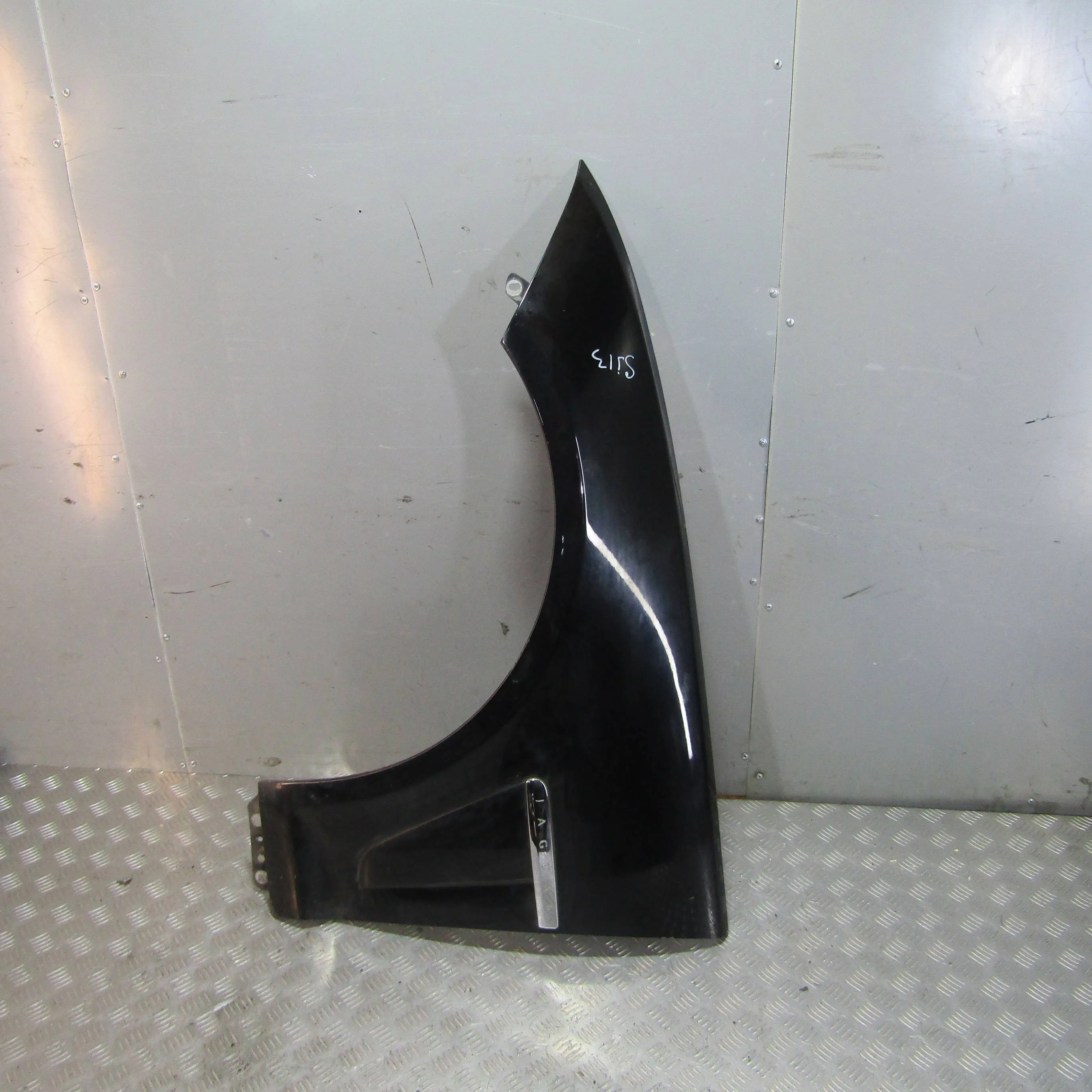 Крыло переднее левое JAGUAR XF I рестайлинг (2011