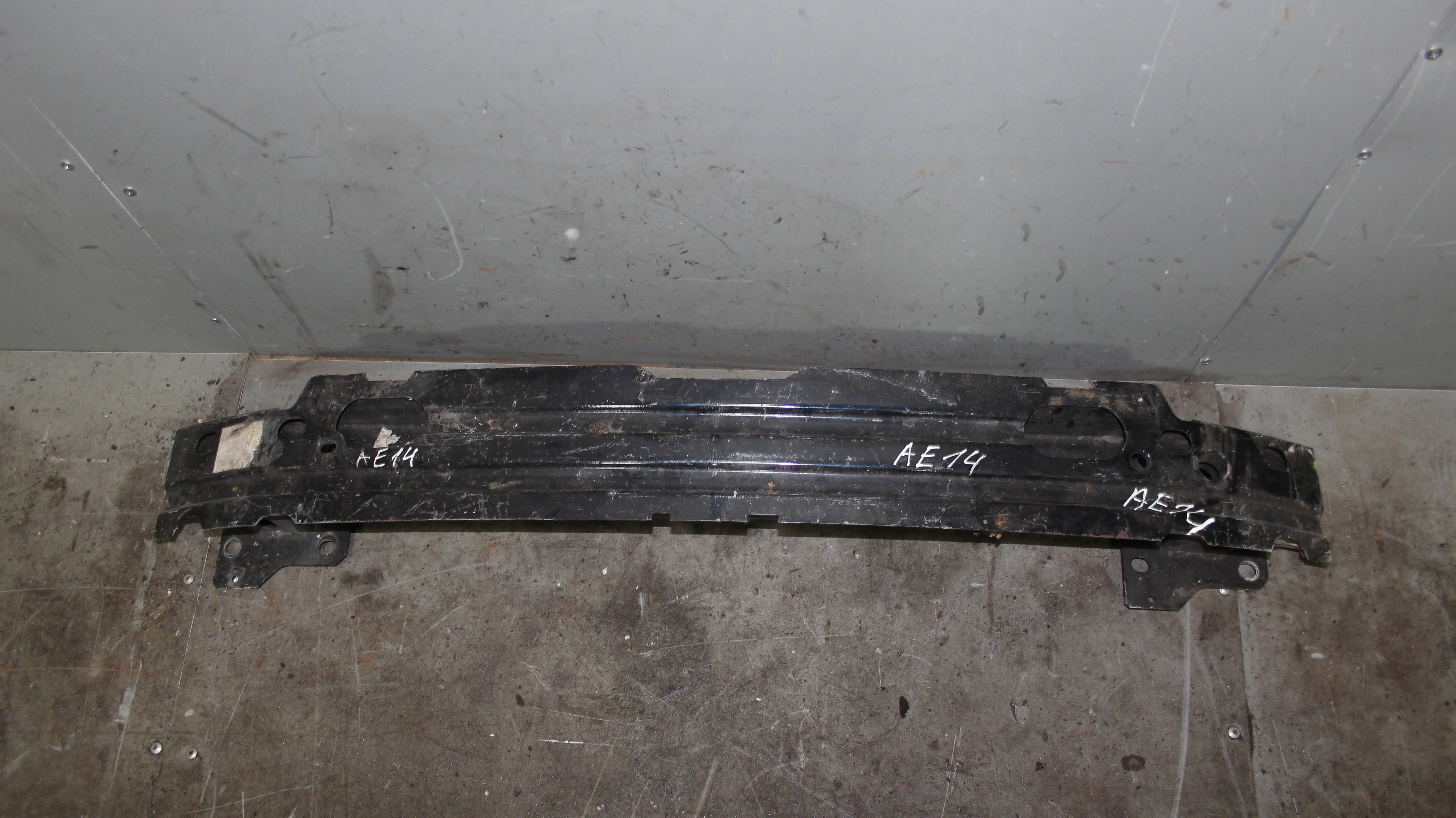 Усилитель переднего бампера JAGUAR XF I рестайлин