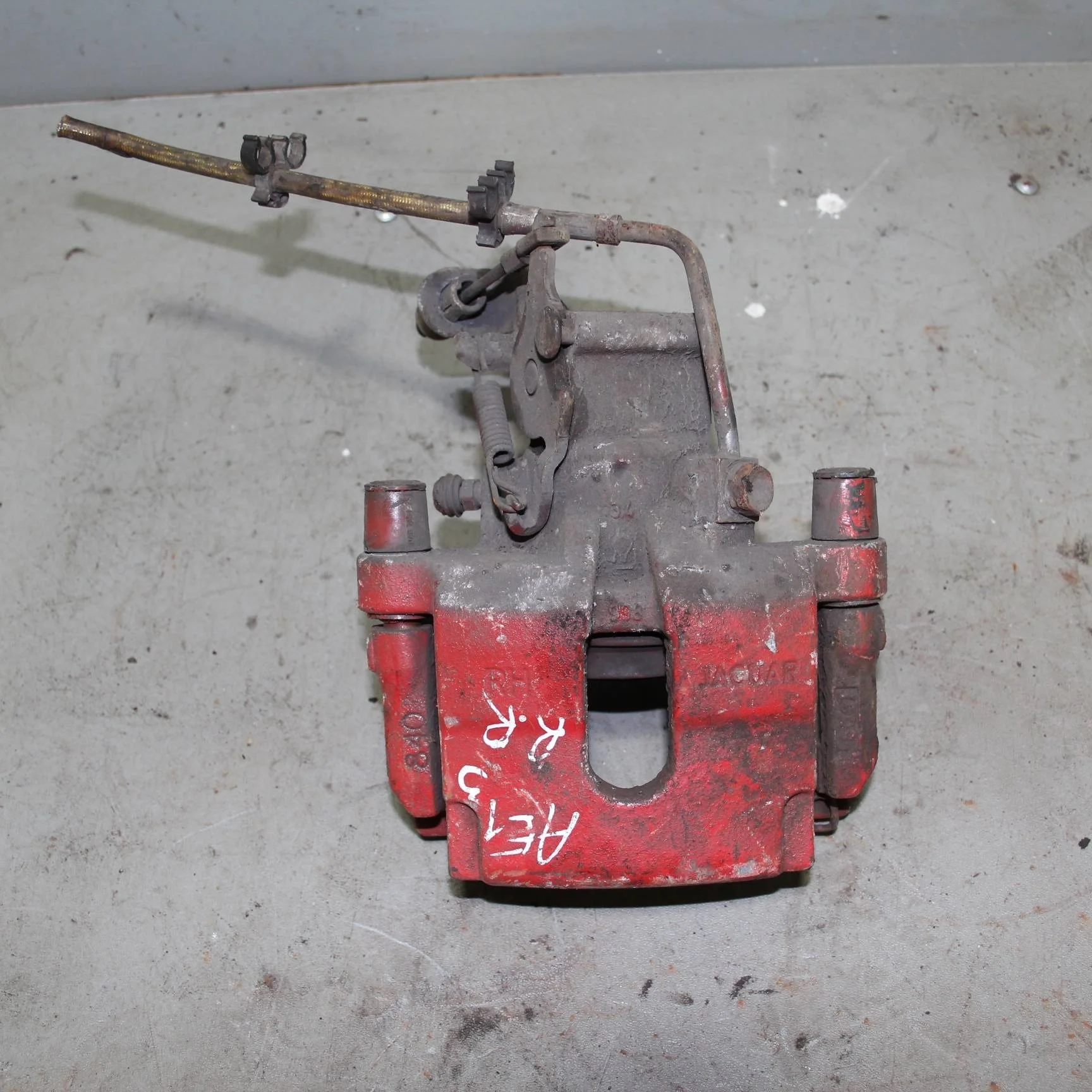 Суппорт задний правый JAGUAR XF I рестайлинг (201