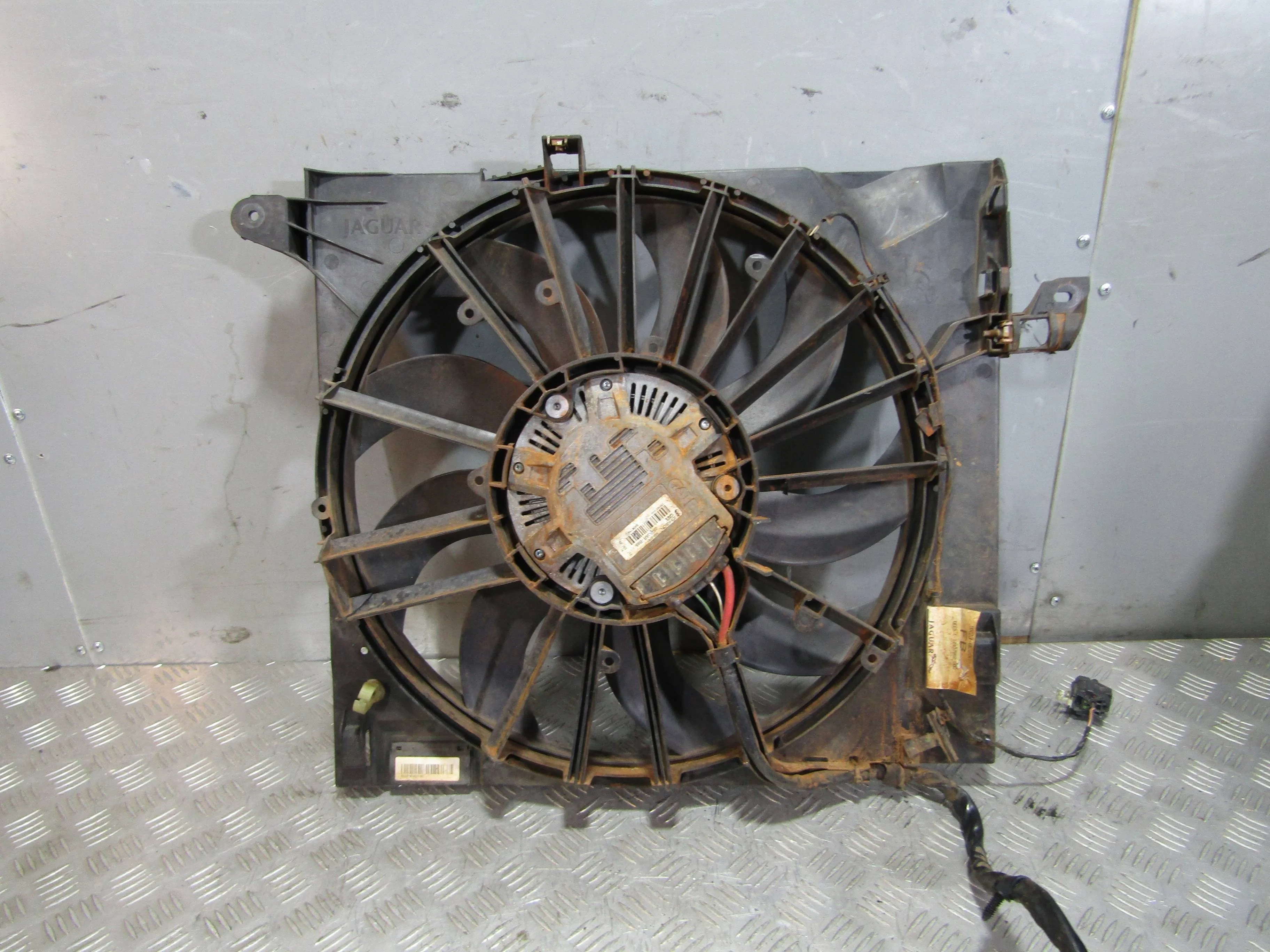 Вентилятор радиатора JAGUAR XF I рестайлинг (2011