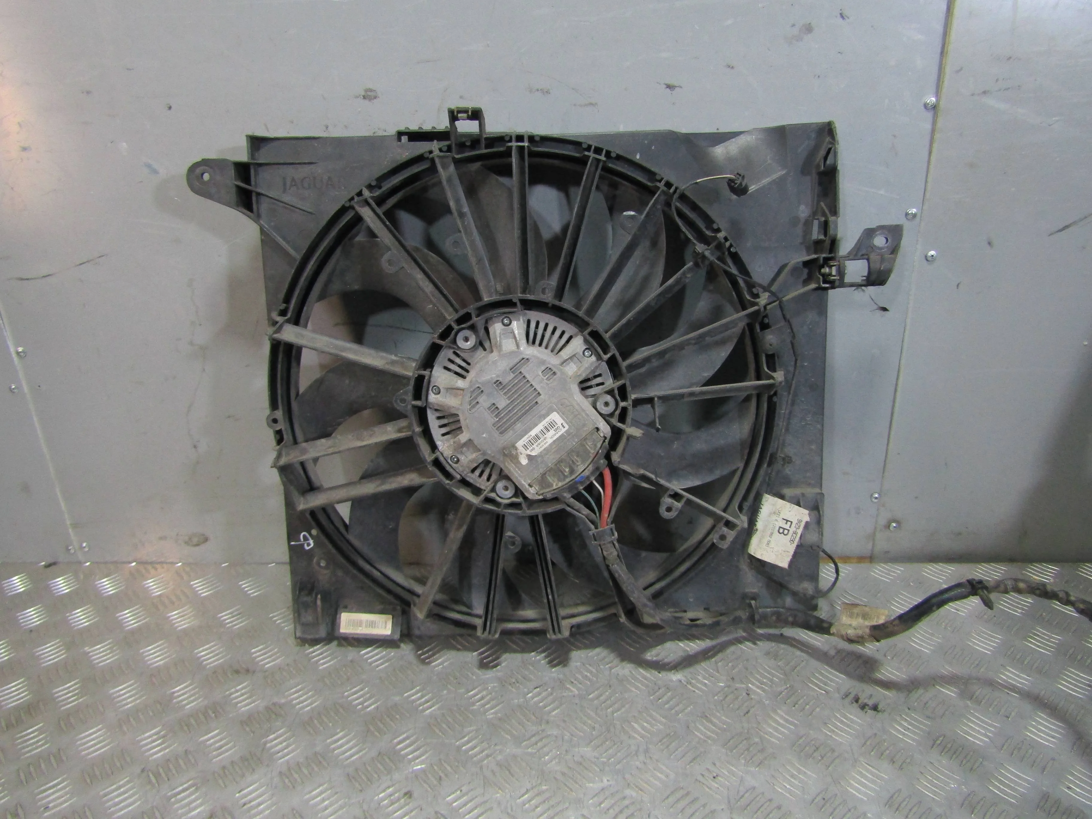 Вентилятор радиатора JAGUAR XF I рестайлинг (2011