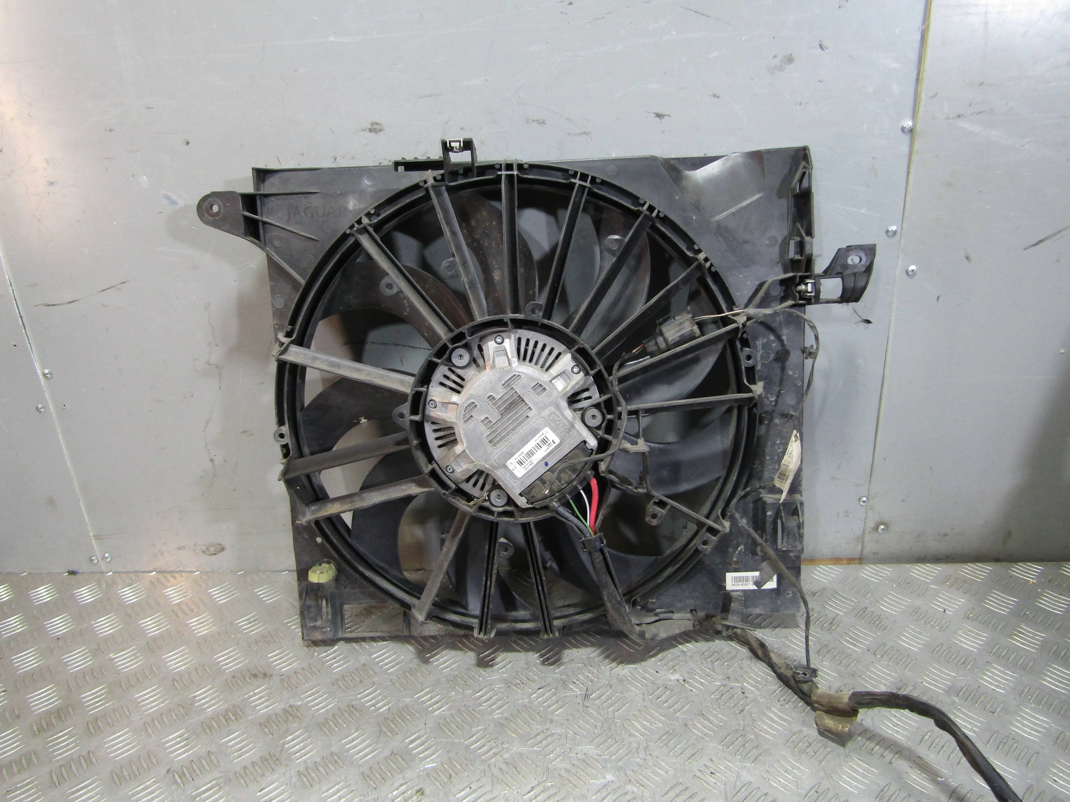 Вентилятор радиатора JAGUAR XF I рестайлинг (2011