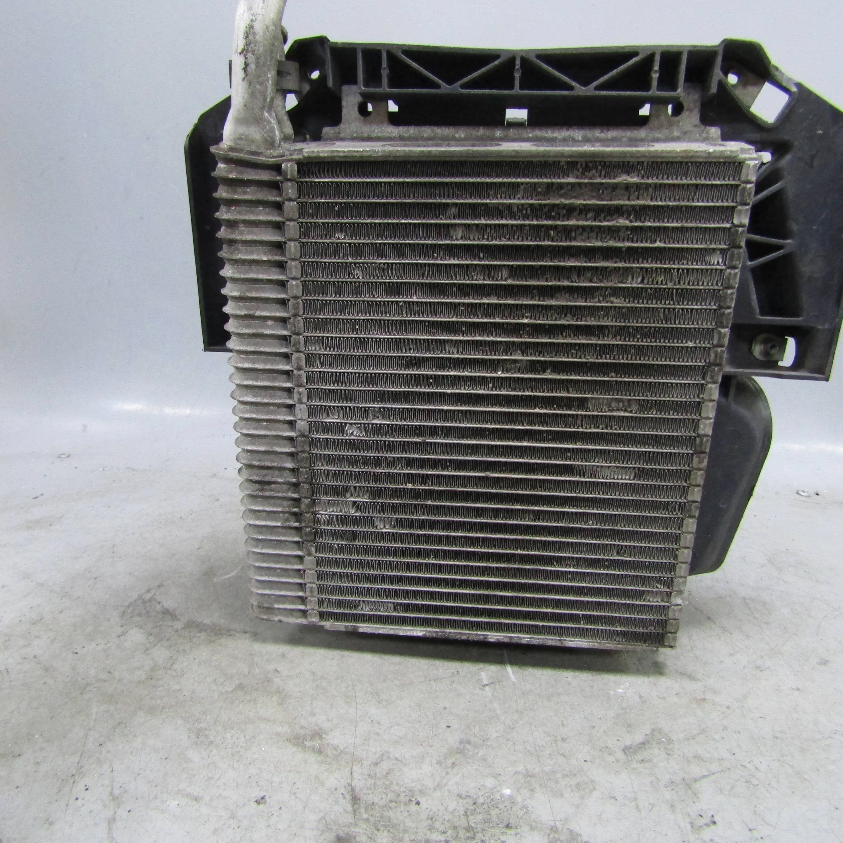 Радиатор дополнительный правый JAGUAR XF I рестай