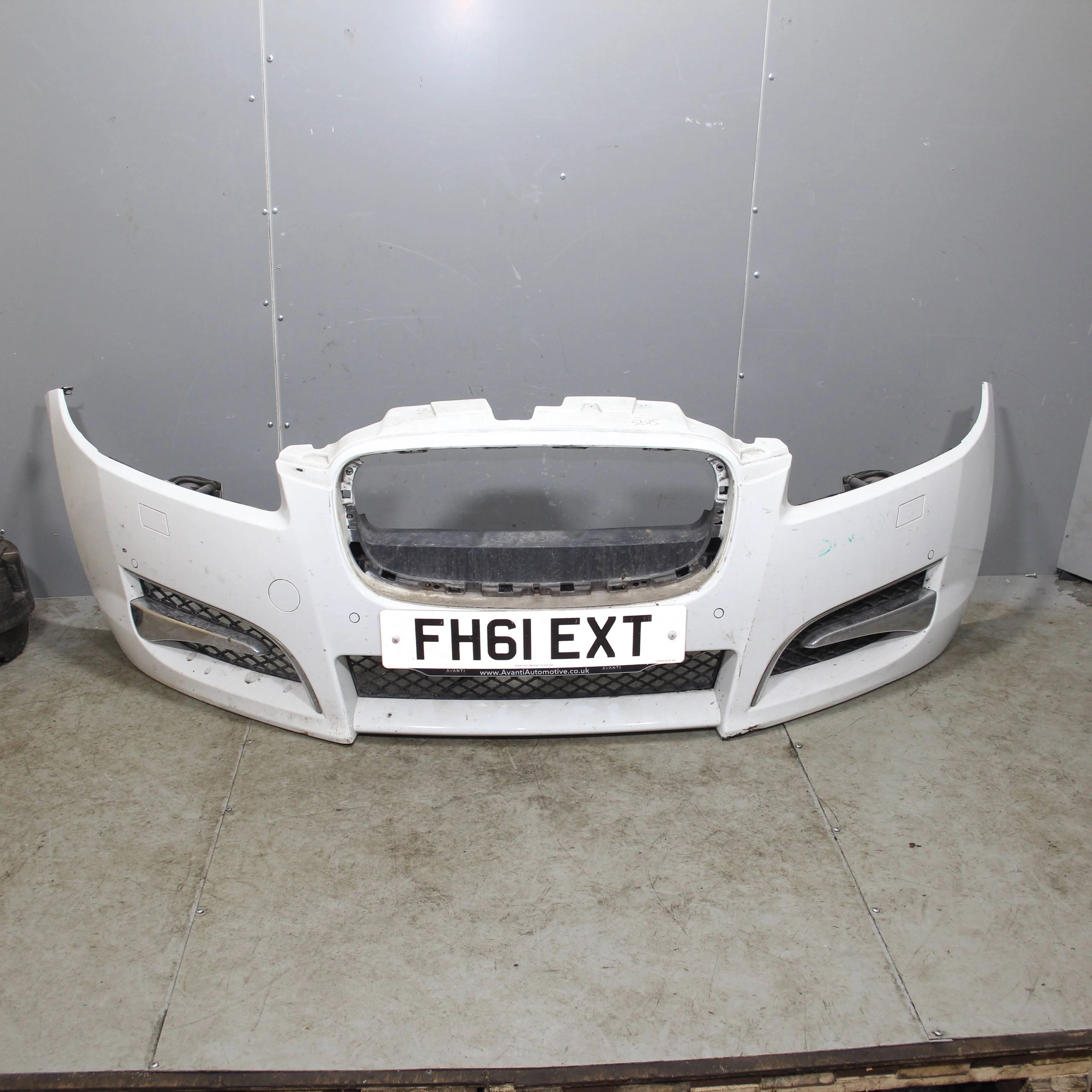 Бампер передний JAGUAR XF I рестайлинг (2011—2015)