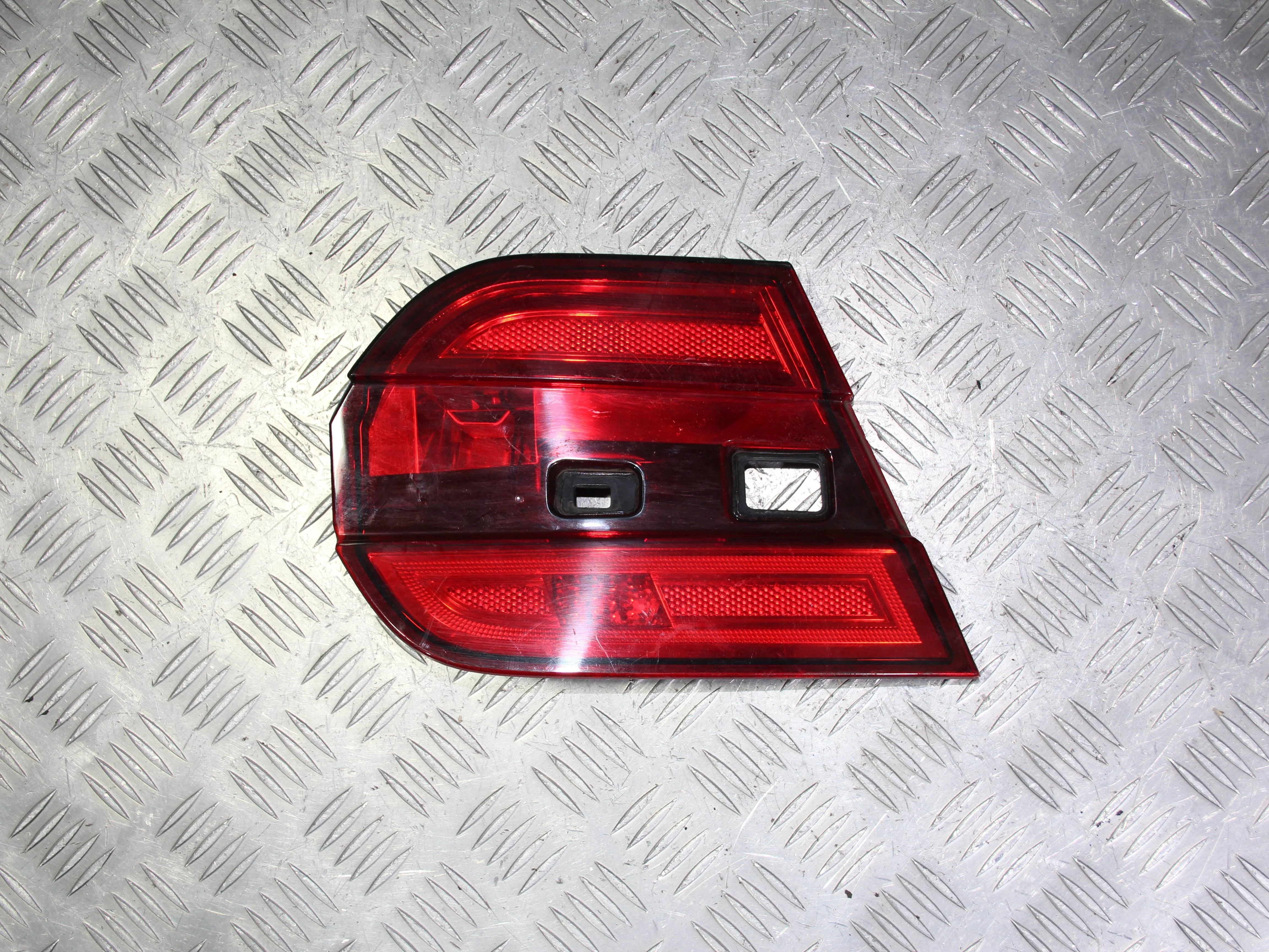 Фонарь задний внутренний левый JAGUAR XF I рестай