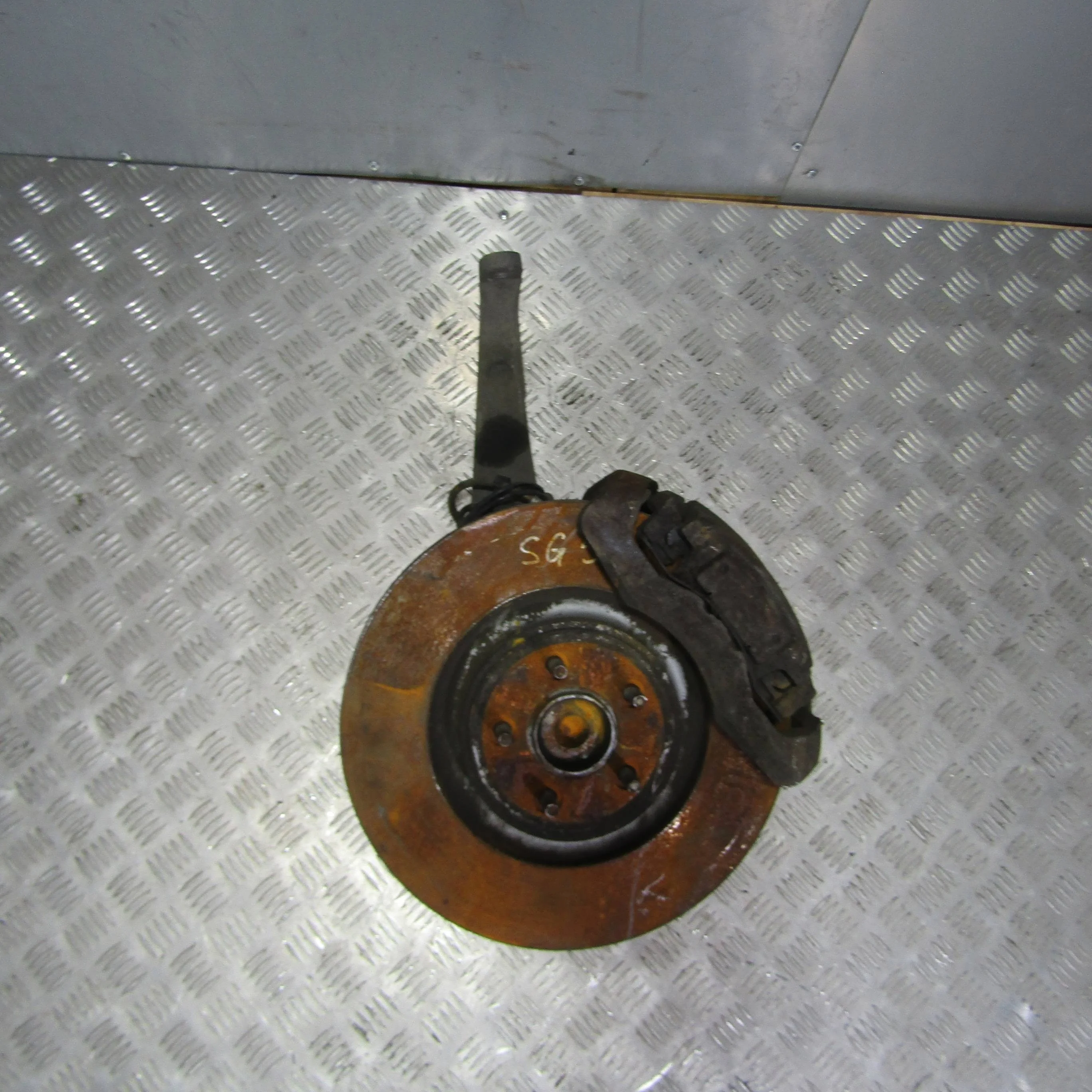 Кулак поворотный передний левый JAGUAR XF I реста