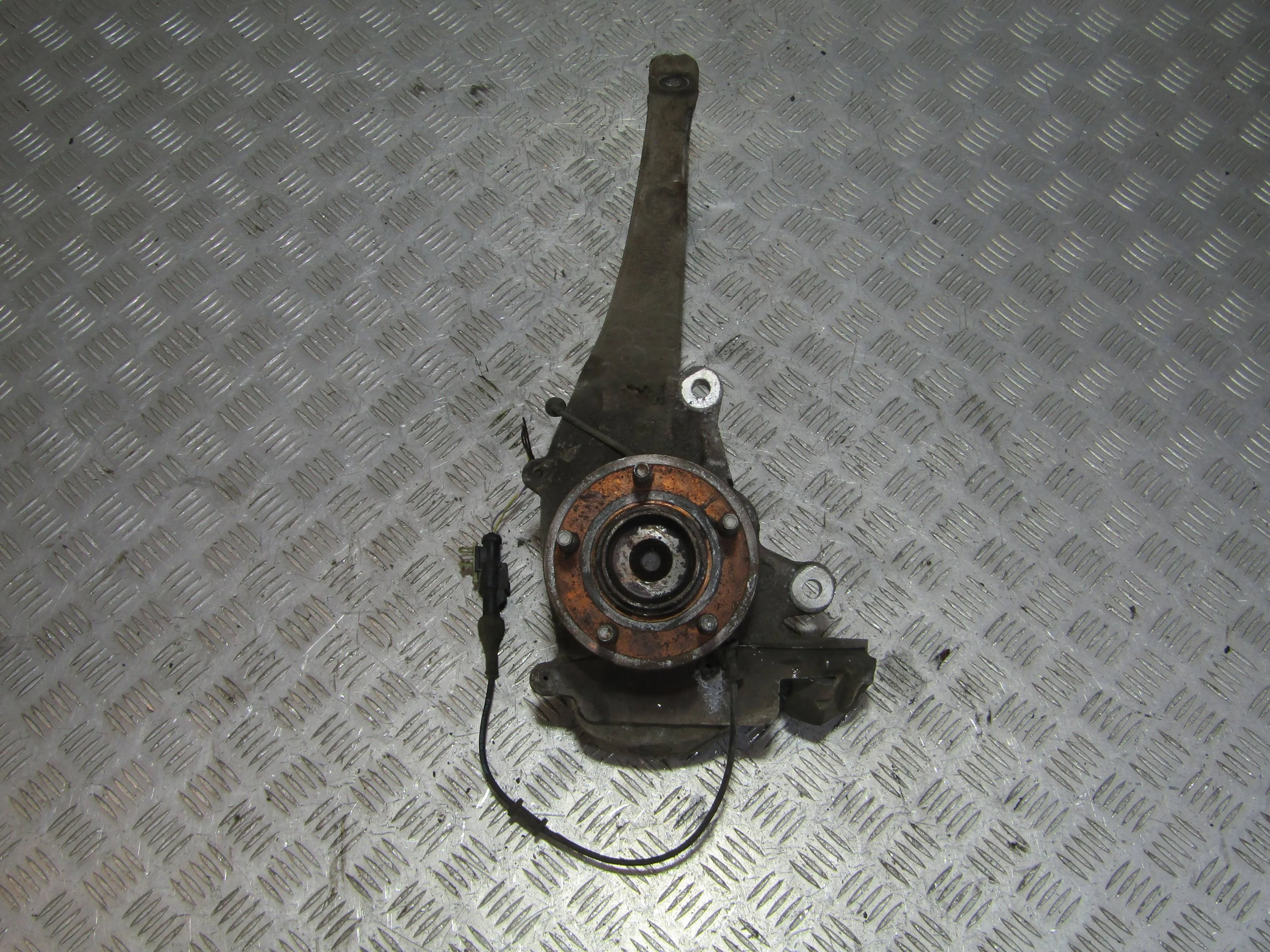 Кулак поворотный передний левый JAGUAR XF I реста