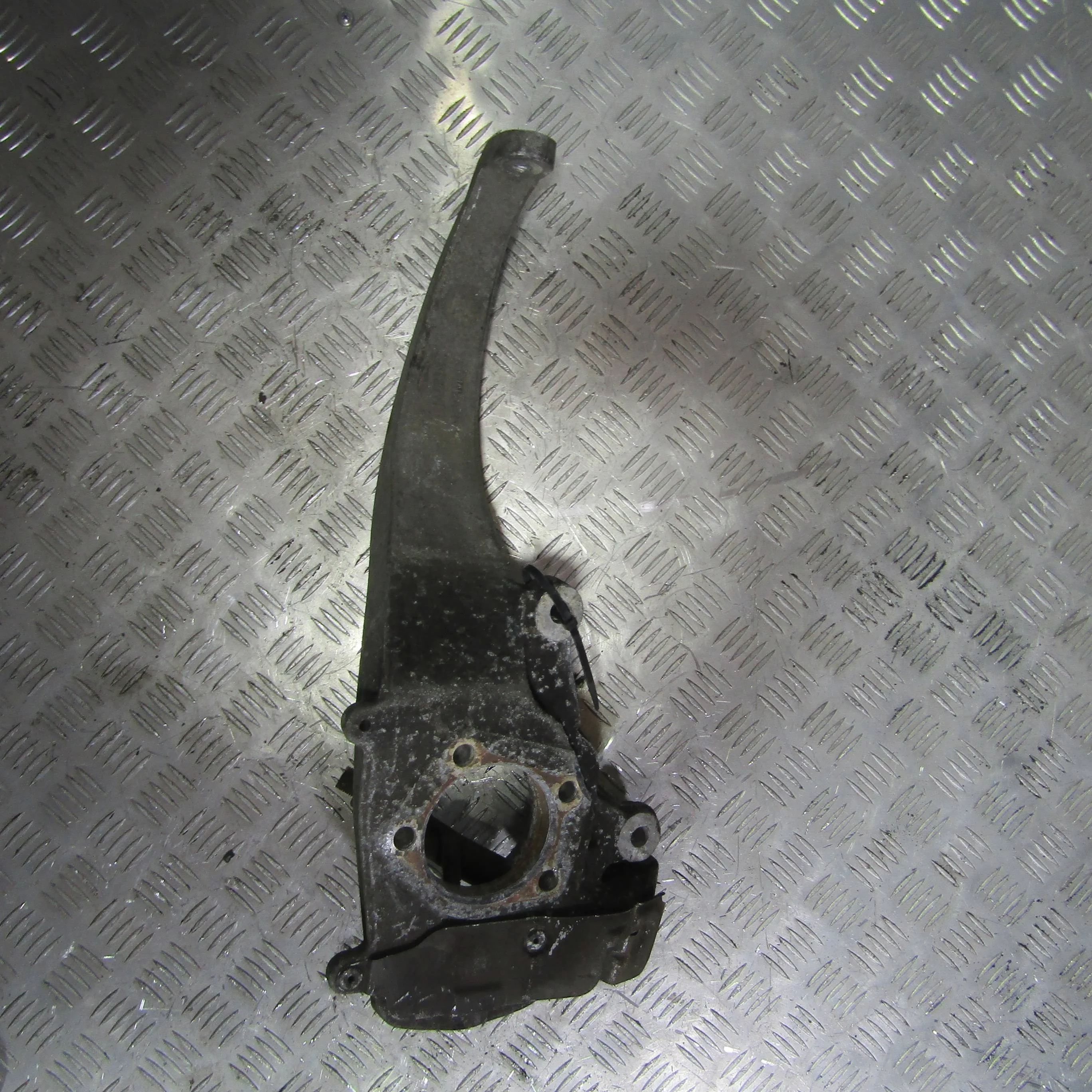 Кулак поворотный передний левый JAGUAR XF I реста