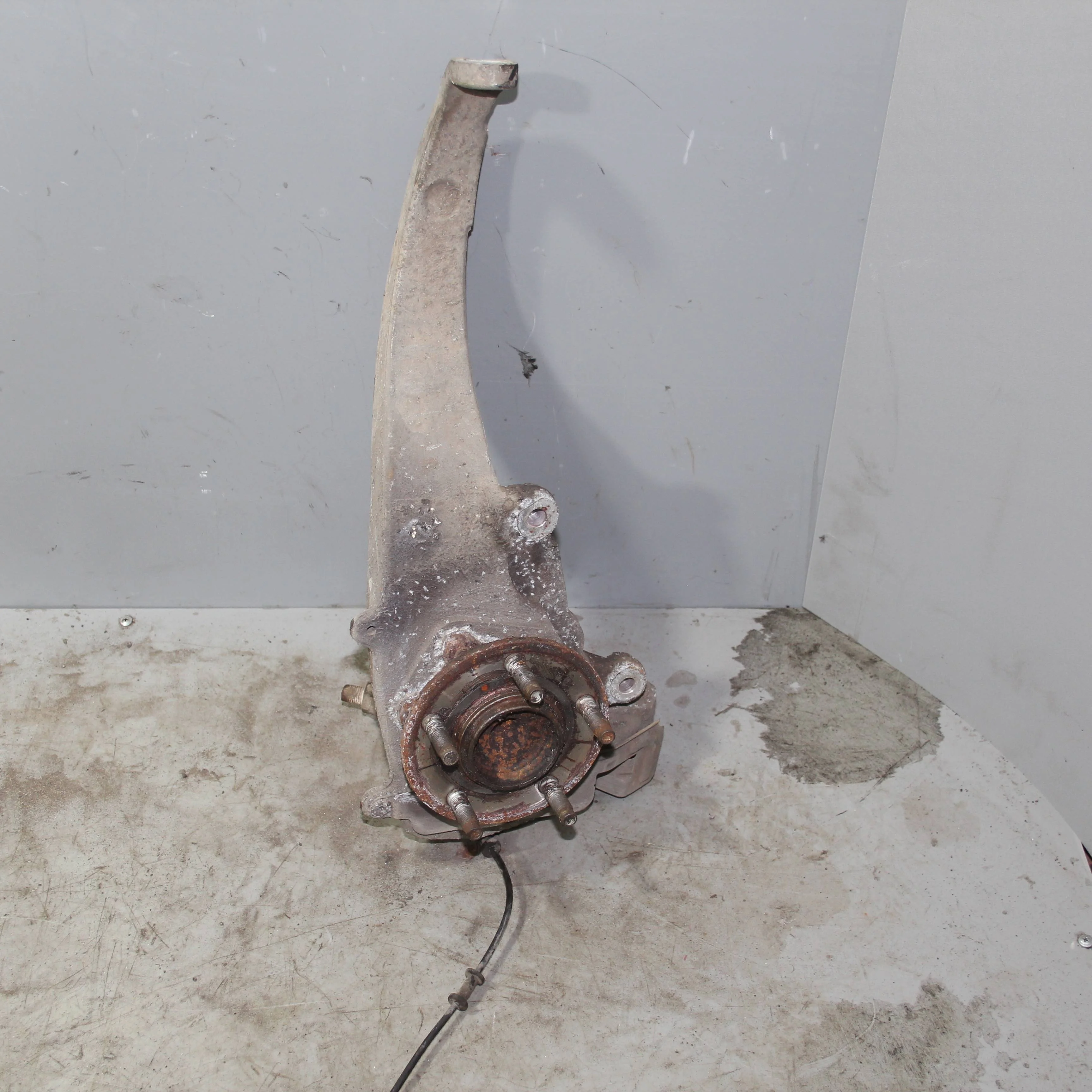 Кулак поворотный передний левый JAGUAR XF I реста