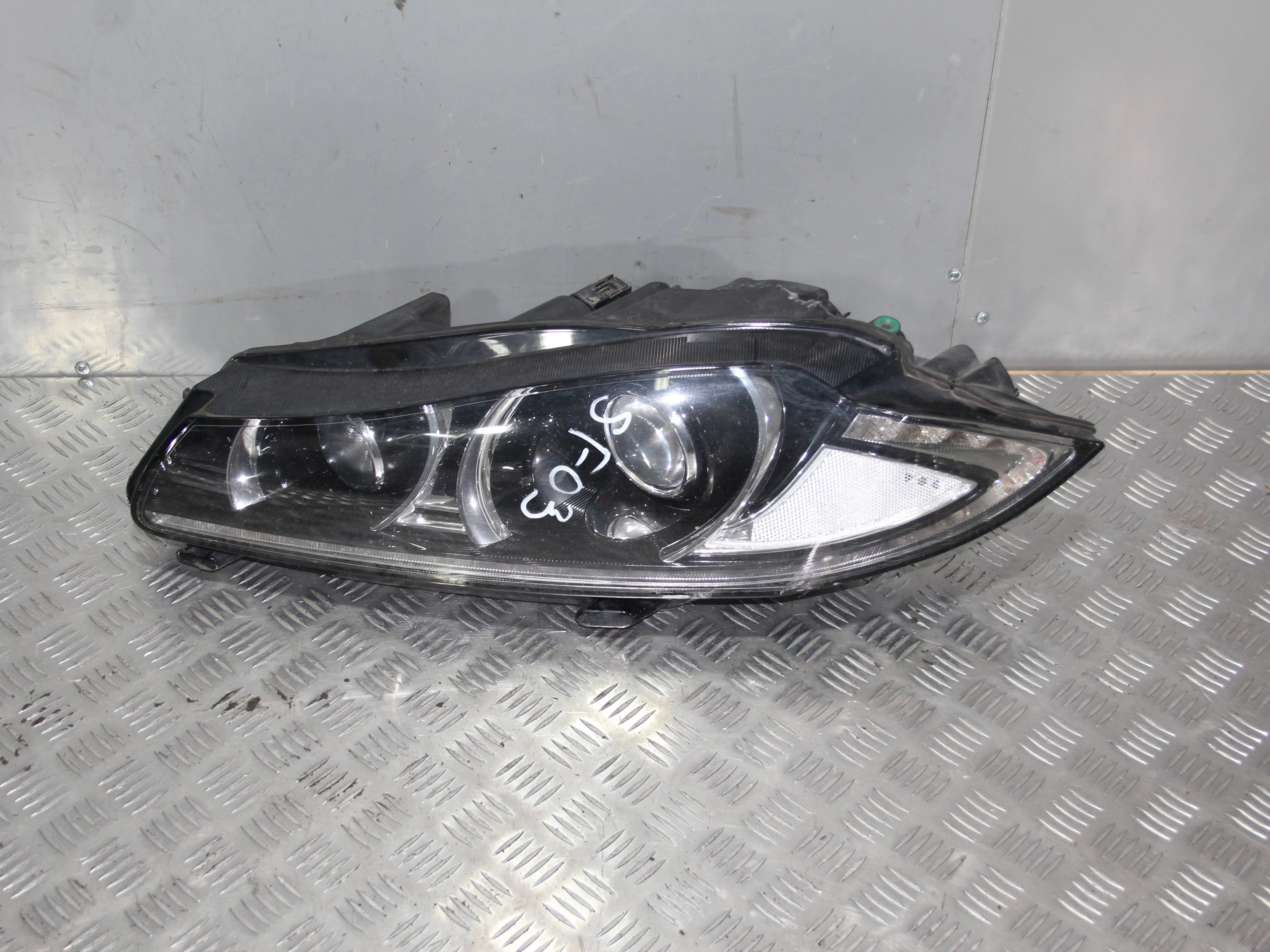 Фара левая JAGUAR XF I рестайлинг (2011—2015)