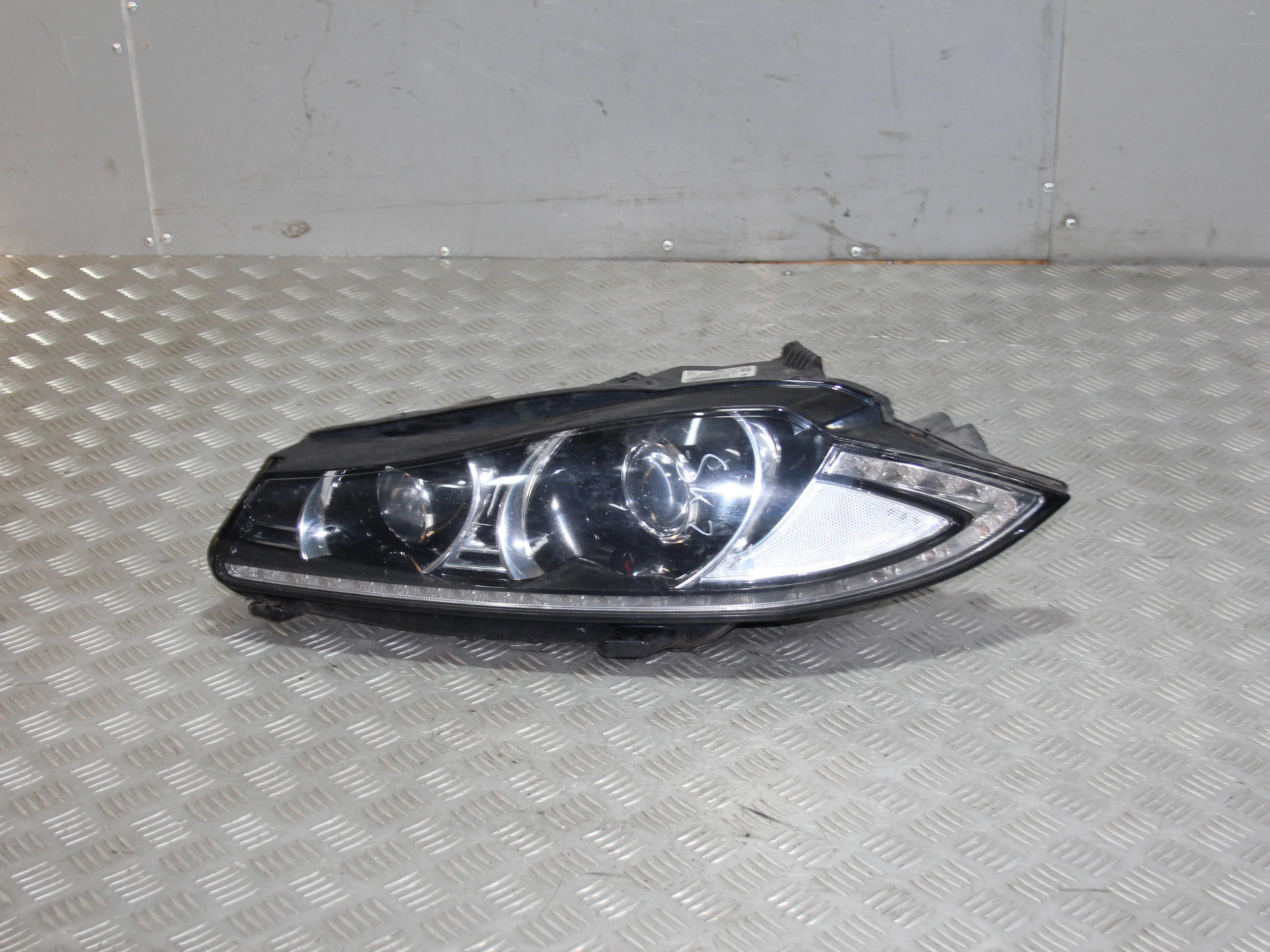 Фара левая JAGUAR XF I рестайлинг (2011—2015)