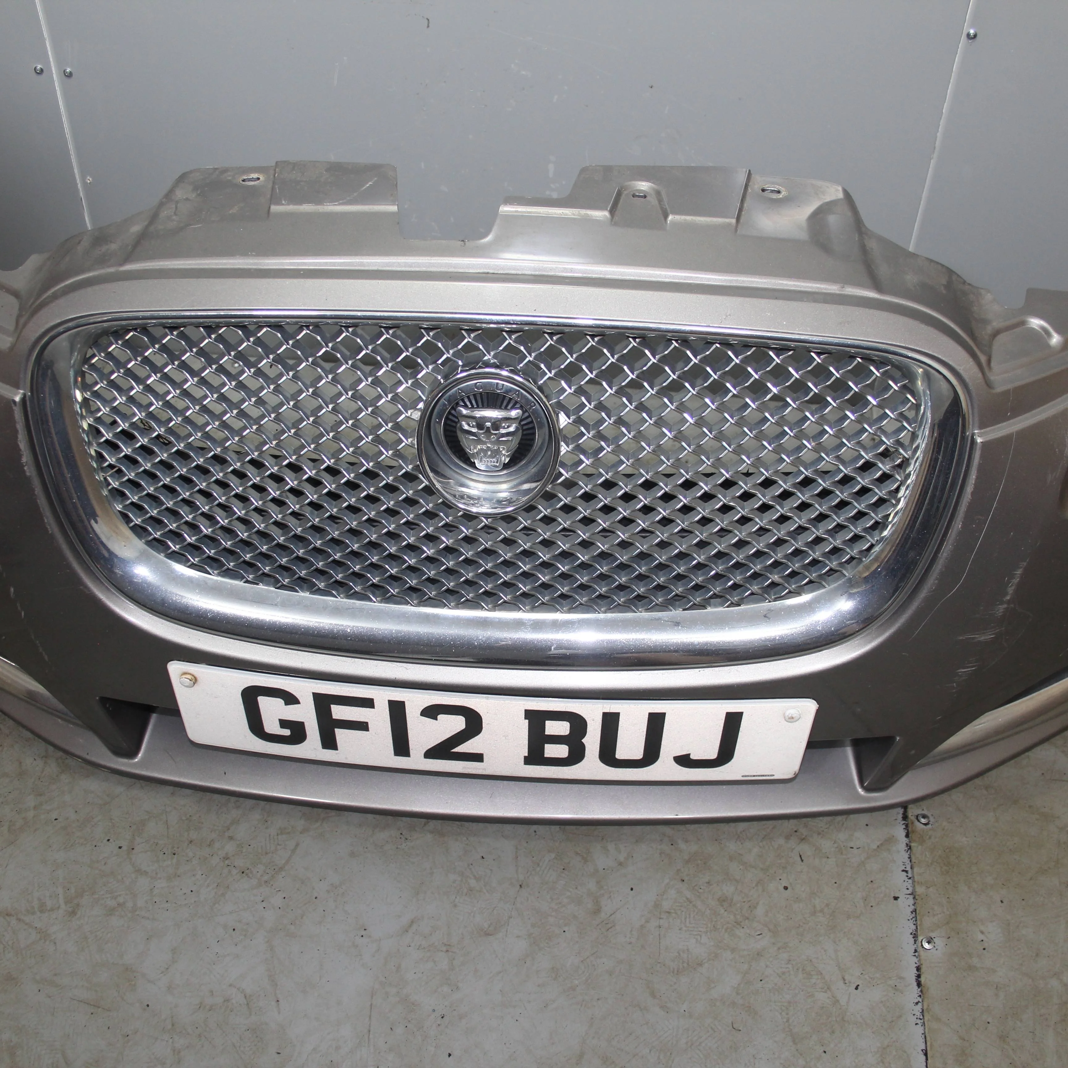 Решетка радиатора JAGUAR XF I рестайлинг (2011—20