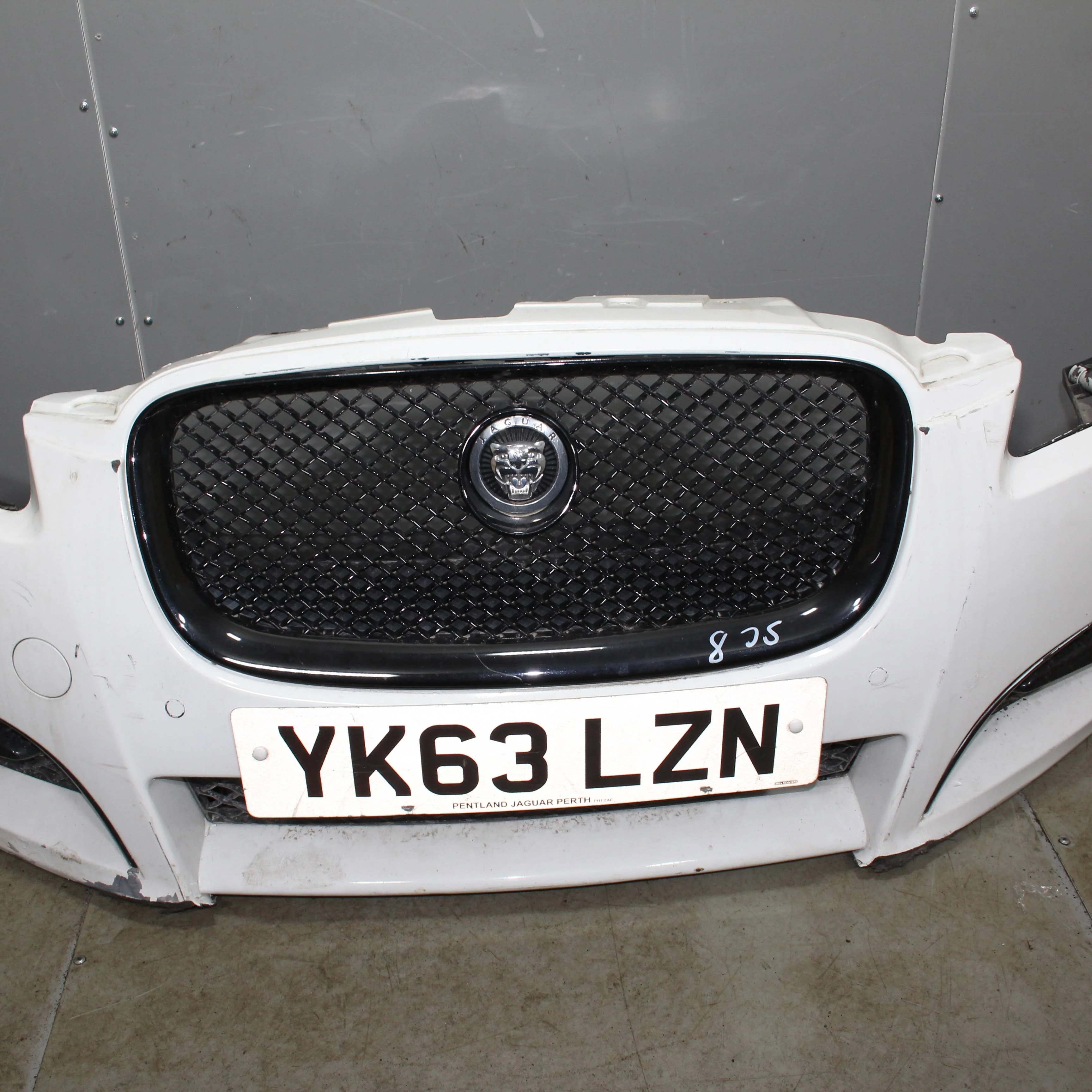 Решетка радиатора JAGUAR XF I рестайлинг (2011—20
