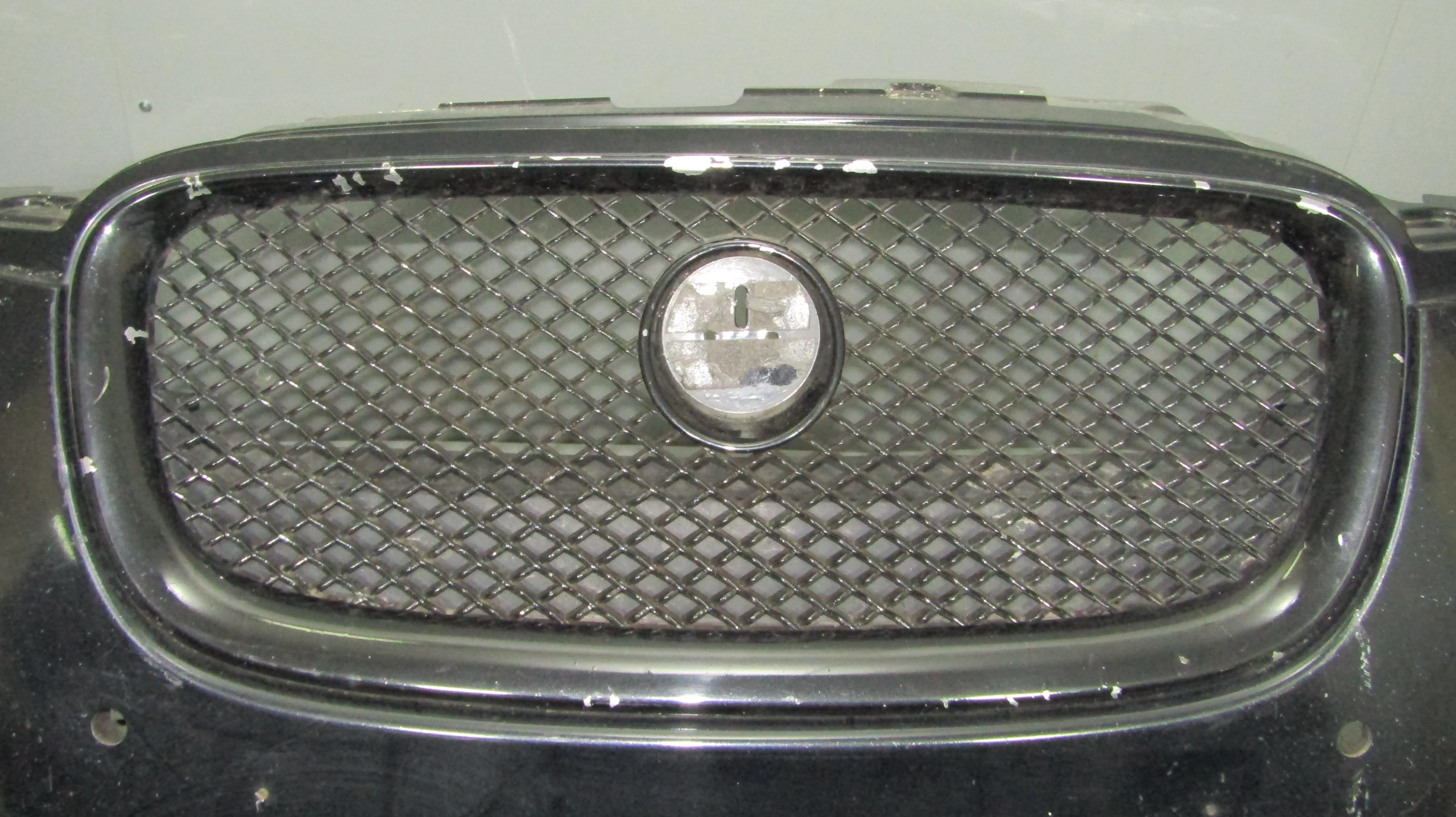 Решетка радиатора JAGUAR XF I рестайлинг (2011—20