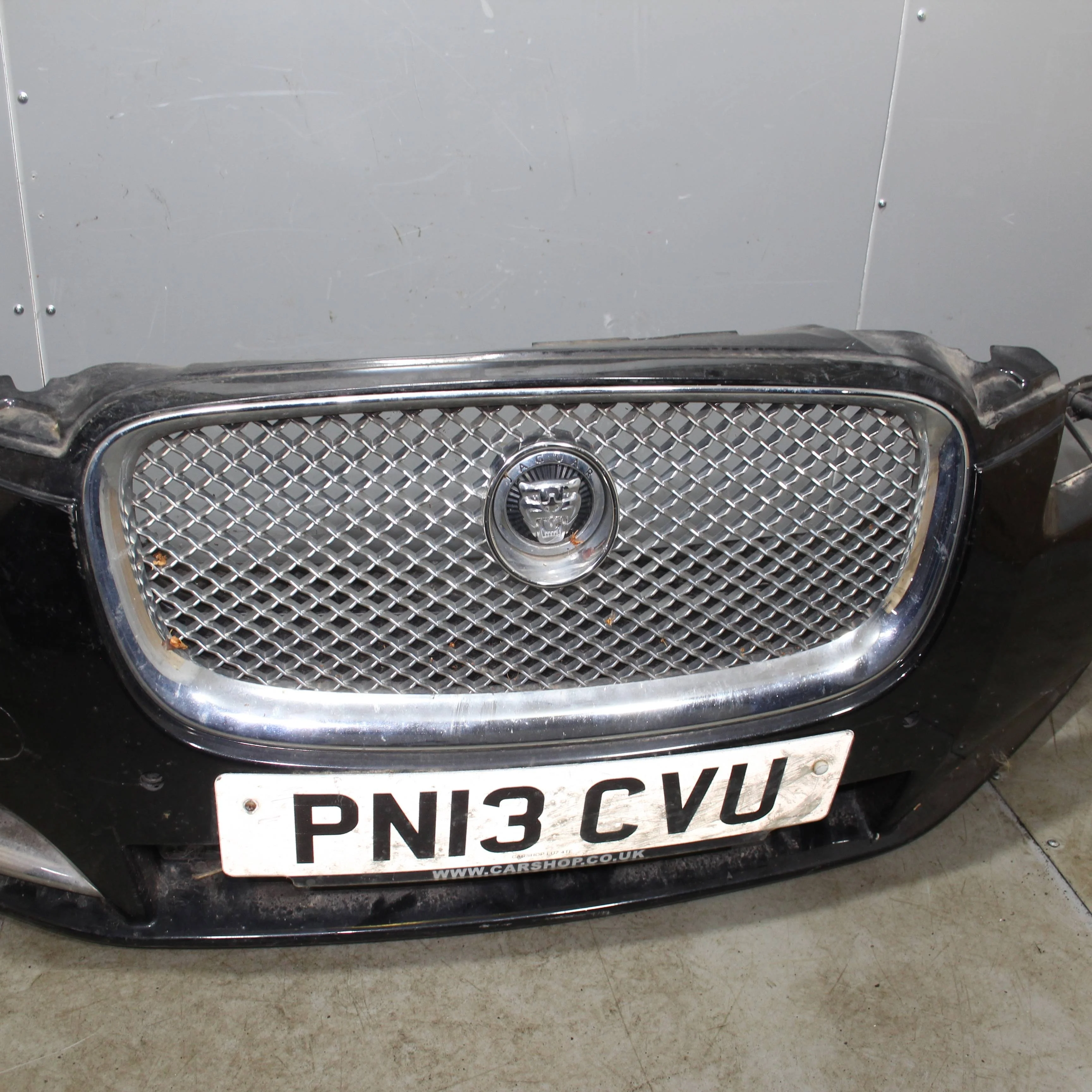 Решетка радиатора JAGUAR XF I рестайлинг (2011—20