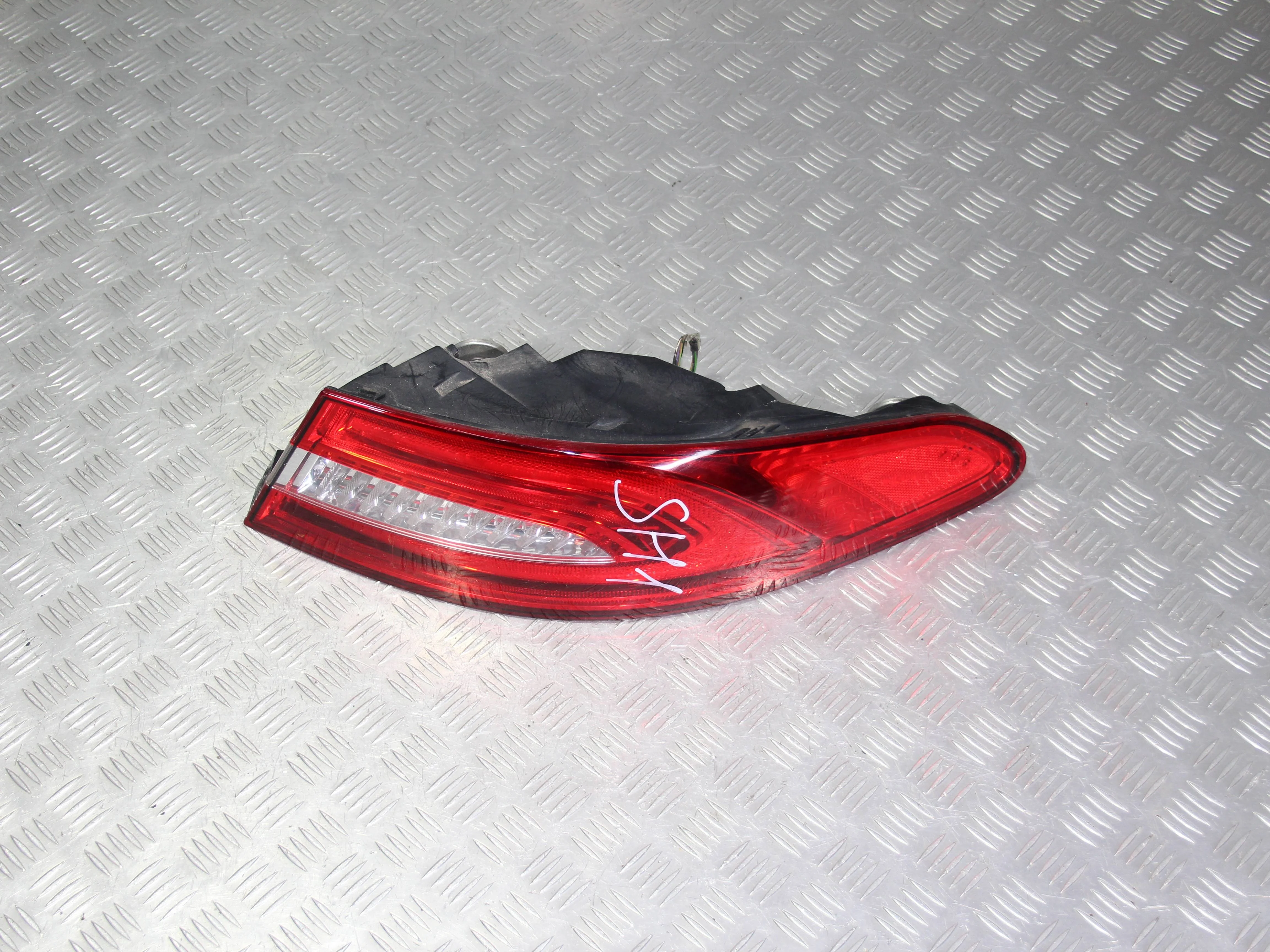 Фонарь задний наружный правый JAGUAR XF I рестайл