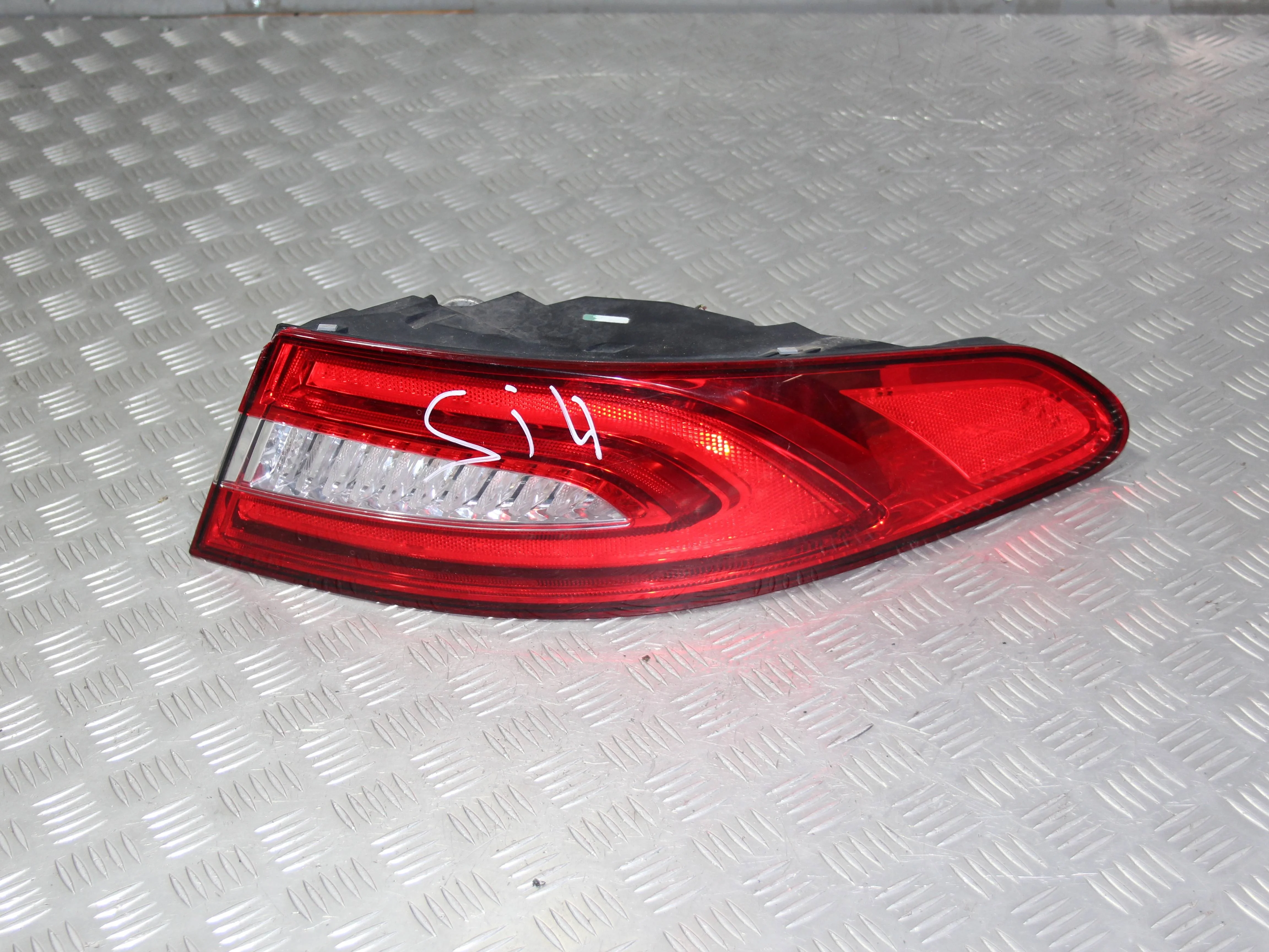 Фонарь задний наружный правый JAGUAR XF I рестайл