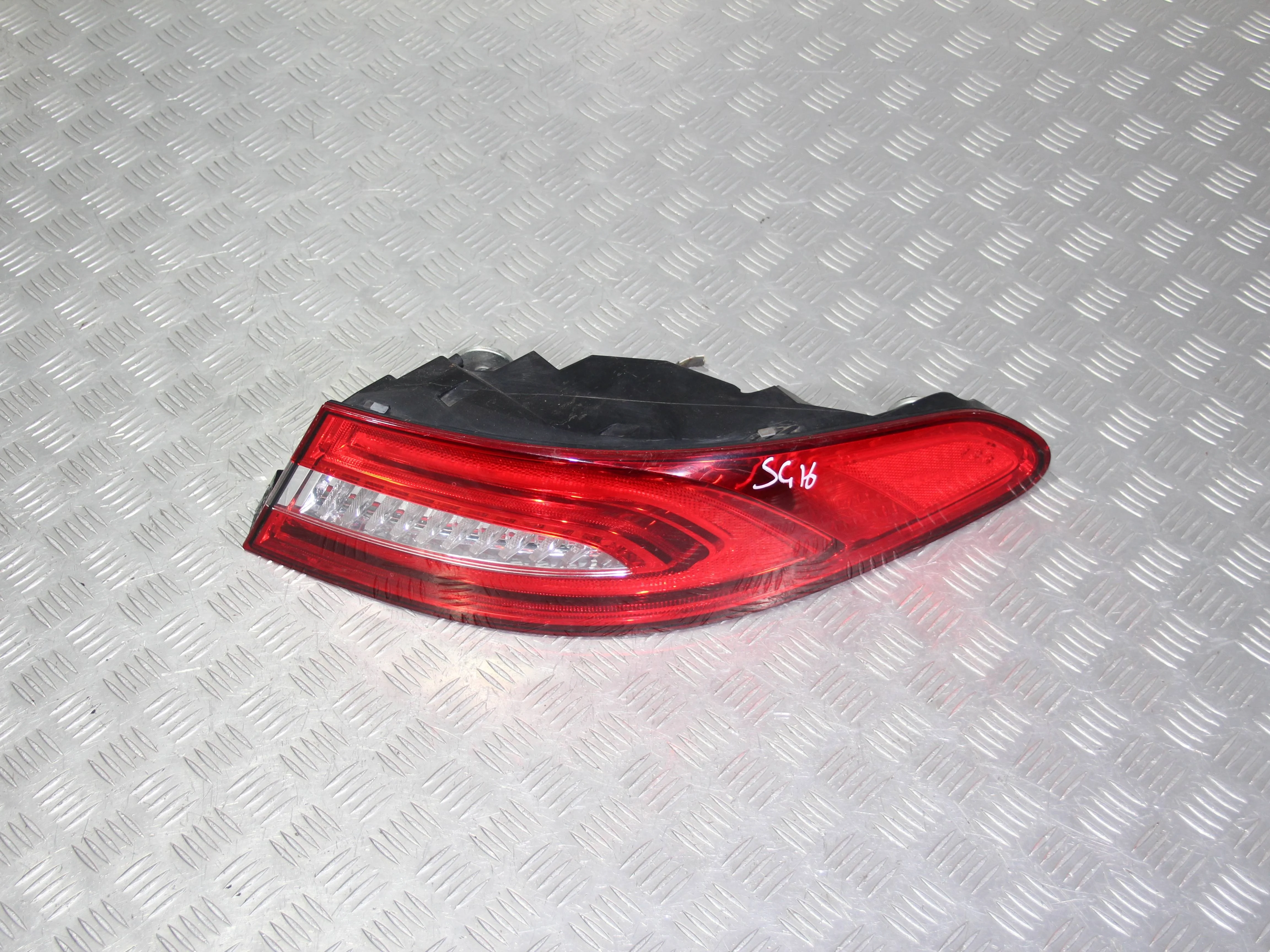 Фонарь задний наружный правый JAGUAR XF I рестайл