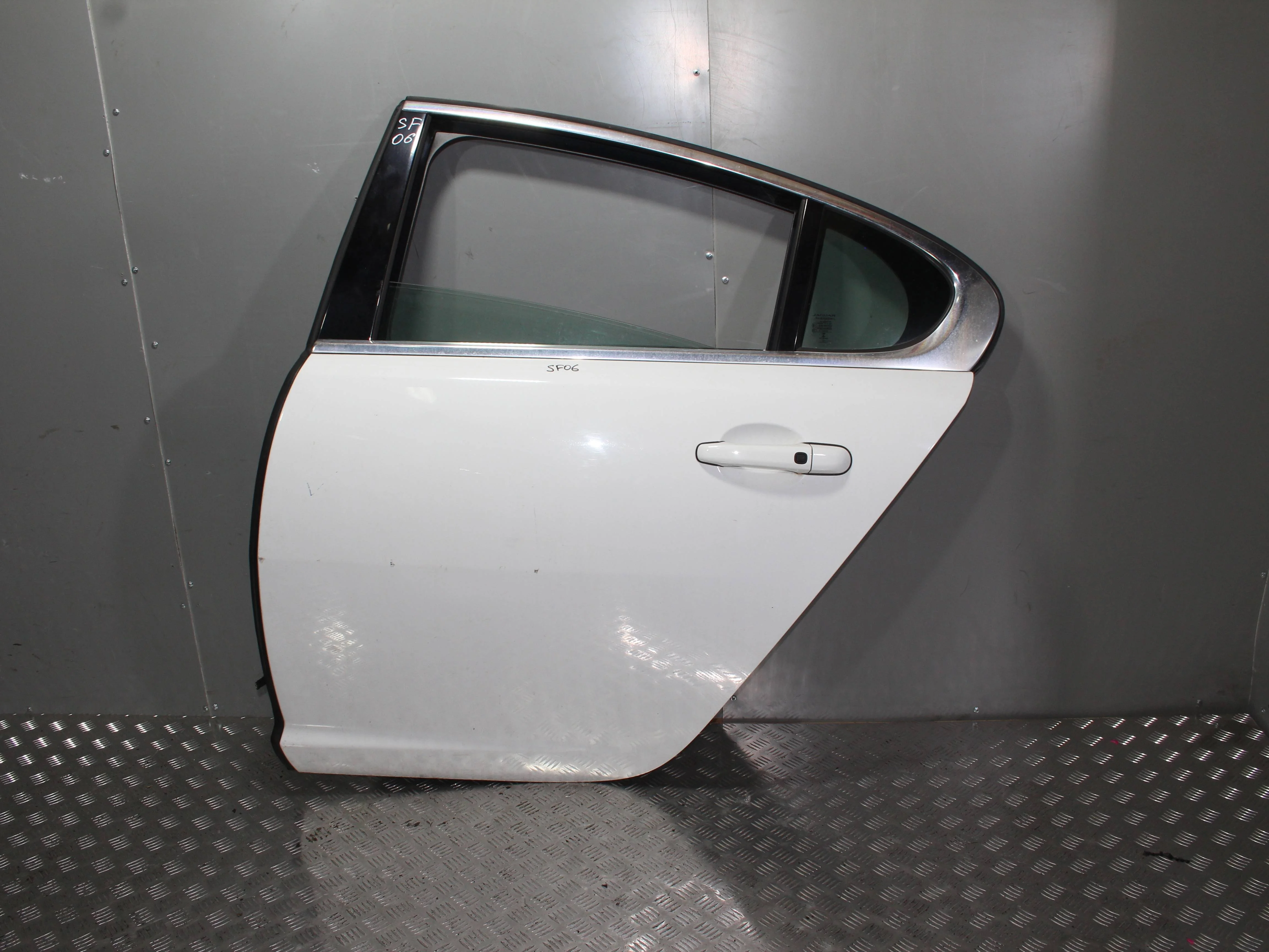 Дверь задняя левая JAGUAR XF I рестайлинг (2011—2