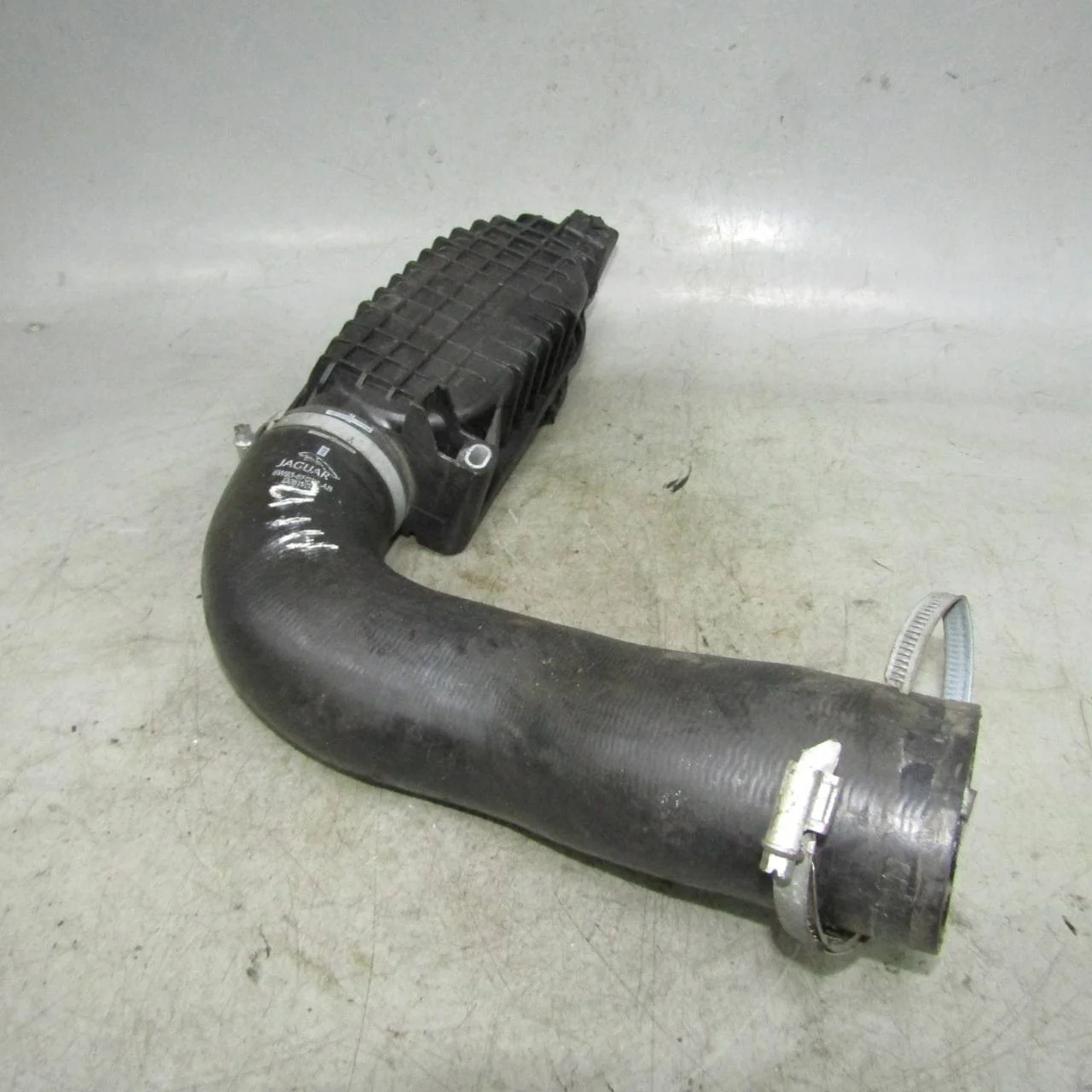 Патрубок интеркулера JAGUAR XF I рестайлинг (2011
