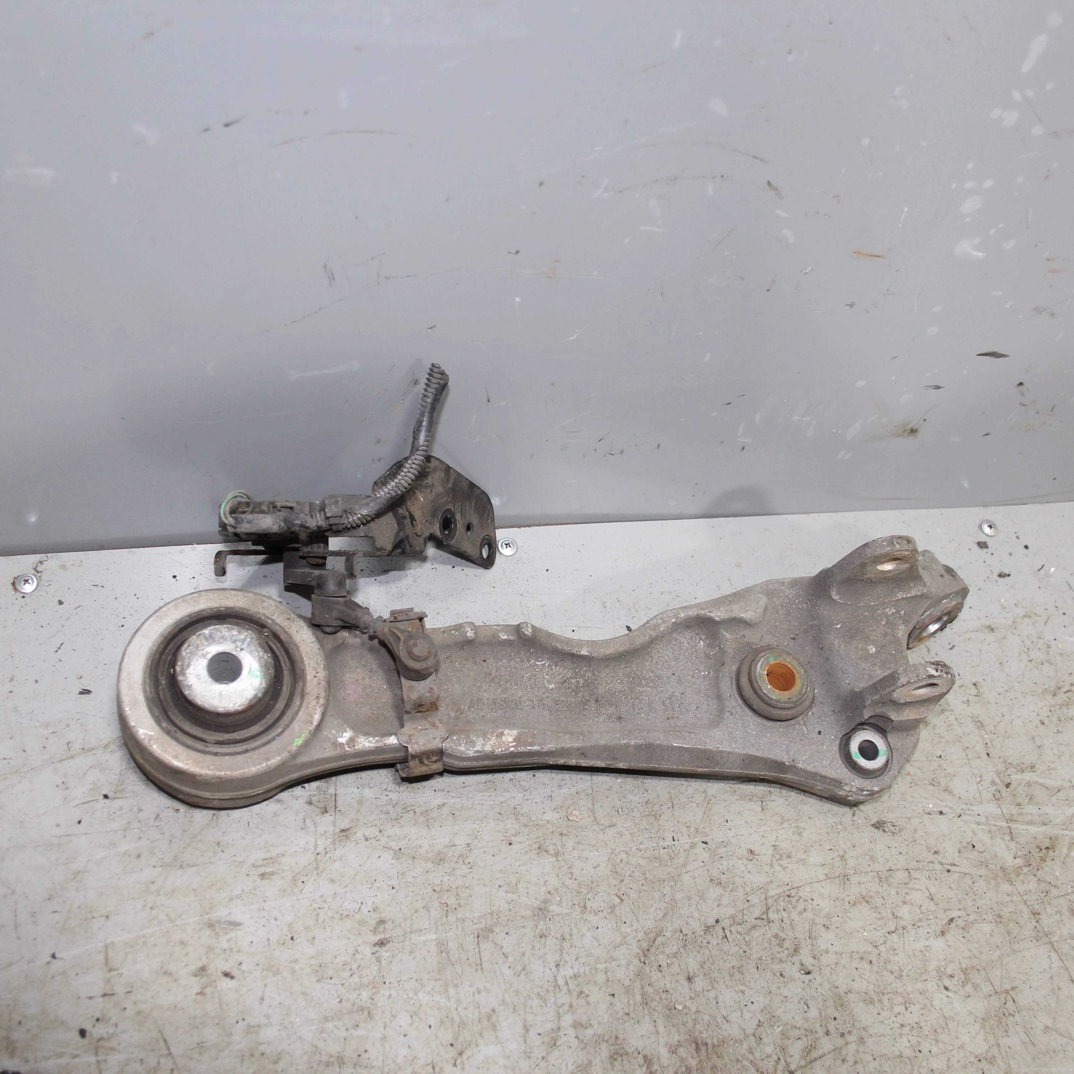 Рычаг передний нижний левый JAGUAR XF I рестайлин