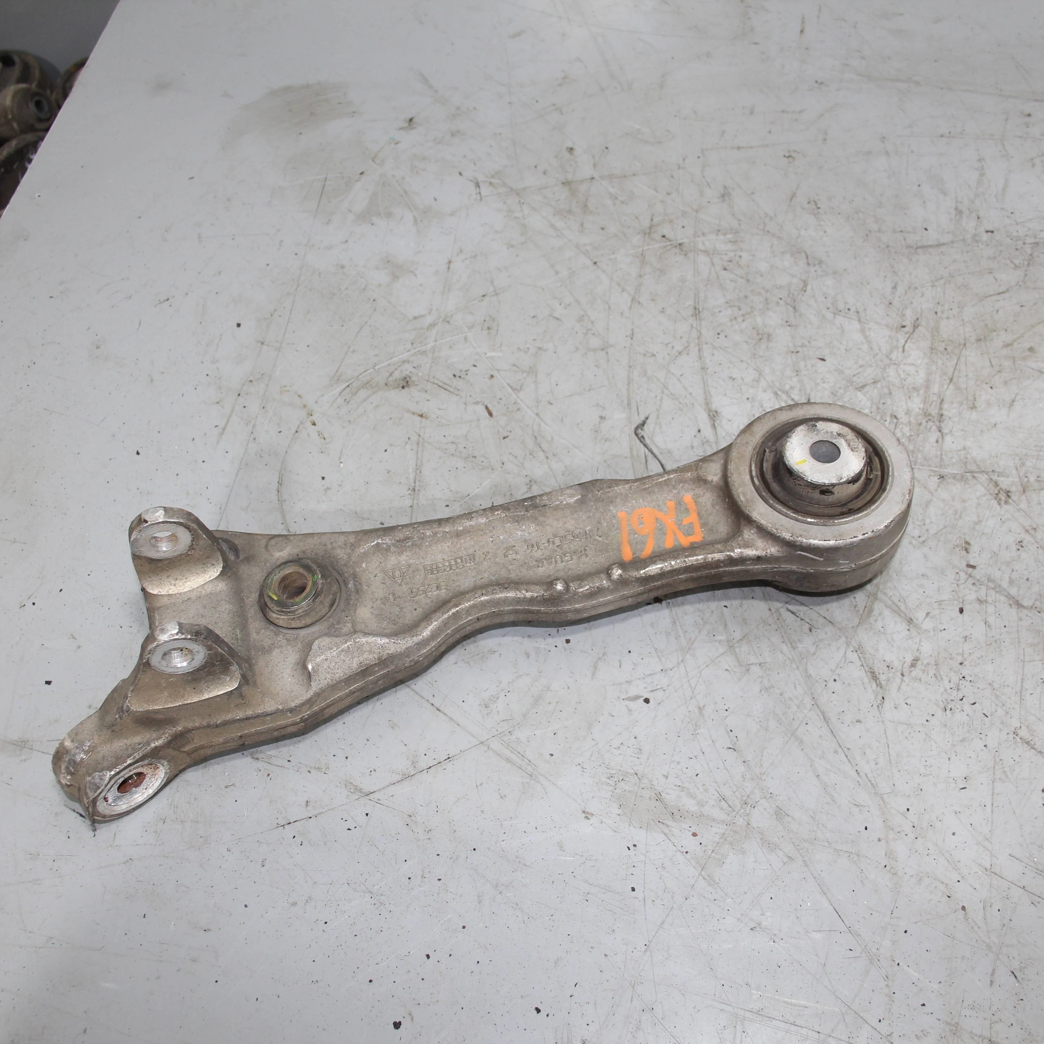 Рычаг передний нижний левый JAGUAR XF I рестайлин