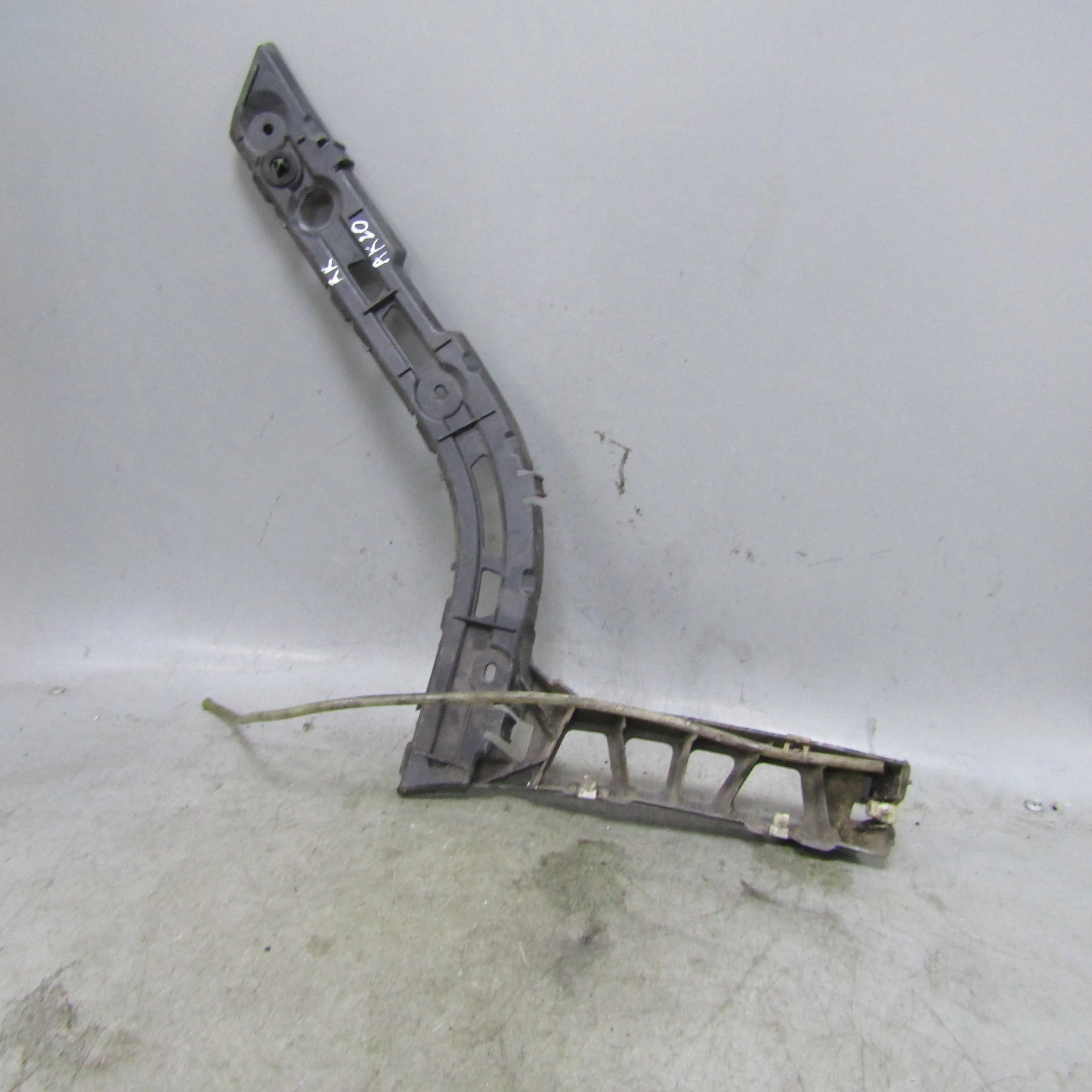 Кронштейн заднего бампера правый JAGUAR XF I рест