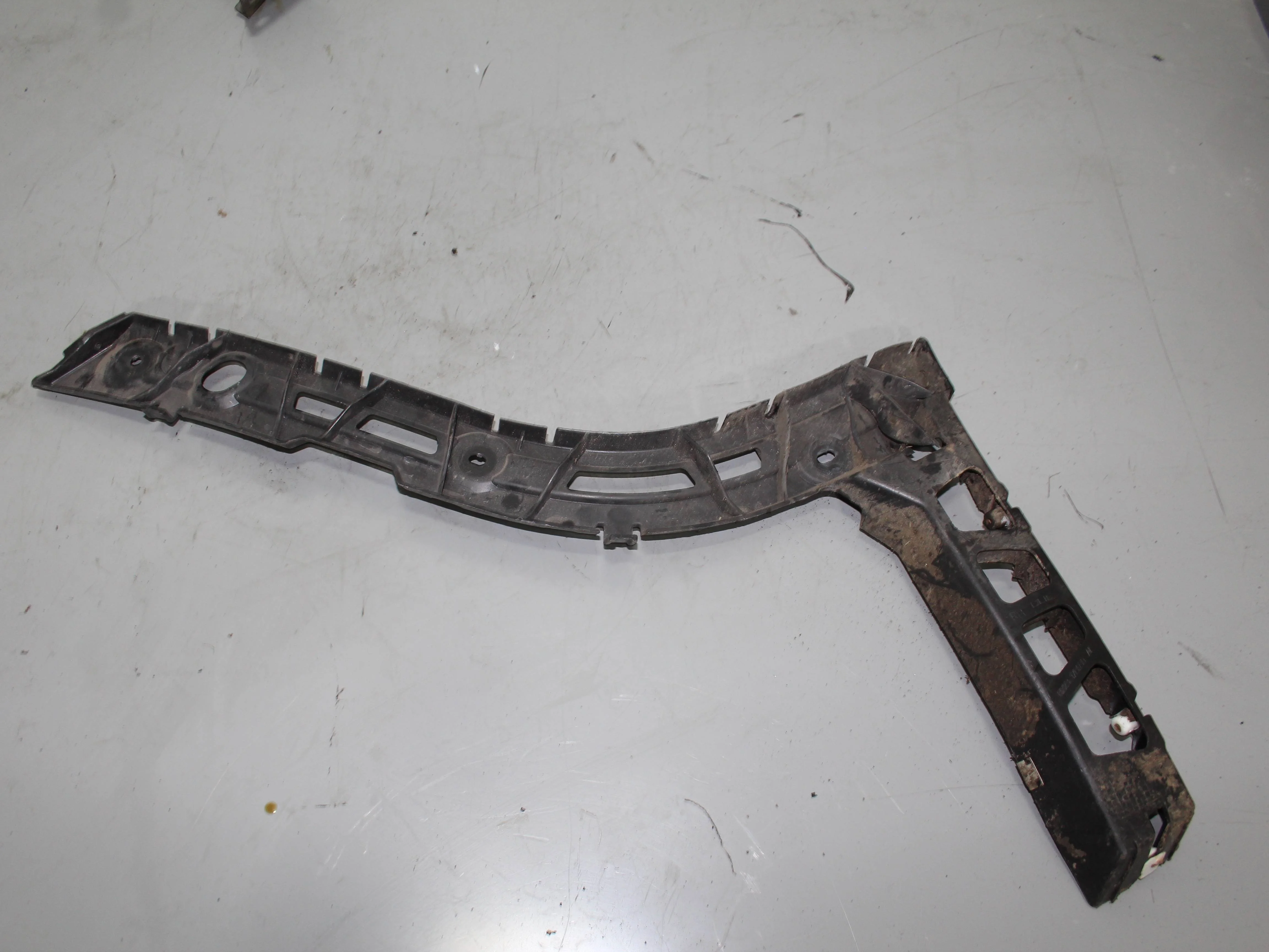 Кронштейн заднего бампера правый JAGUAR XF I рест