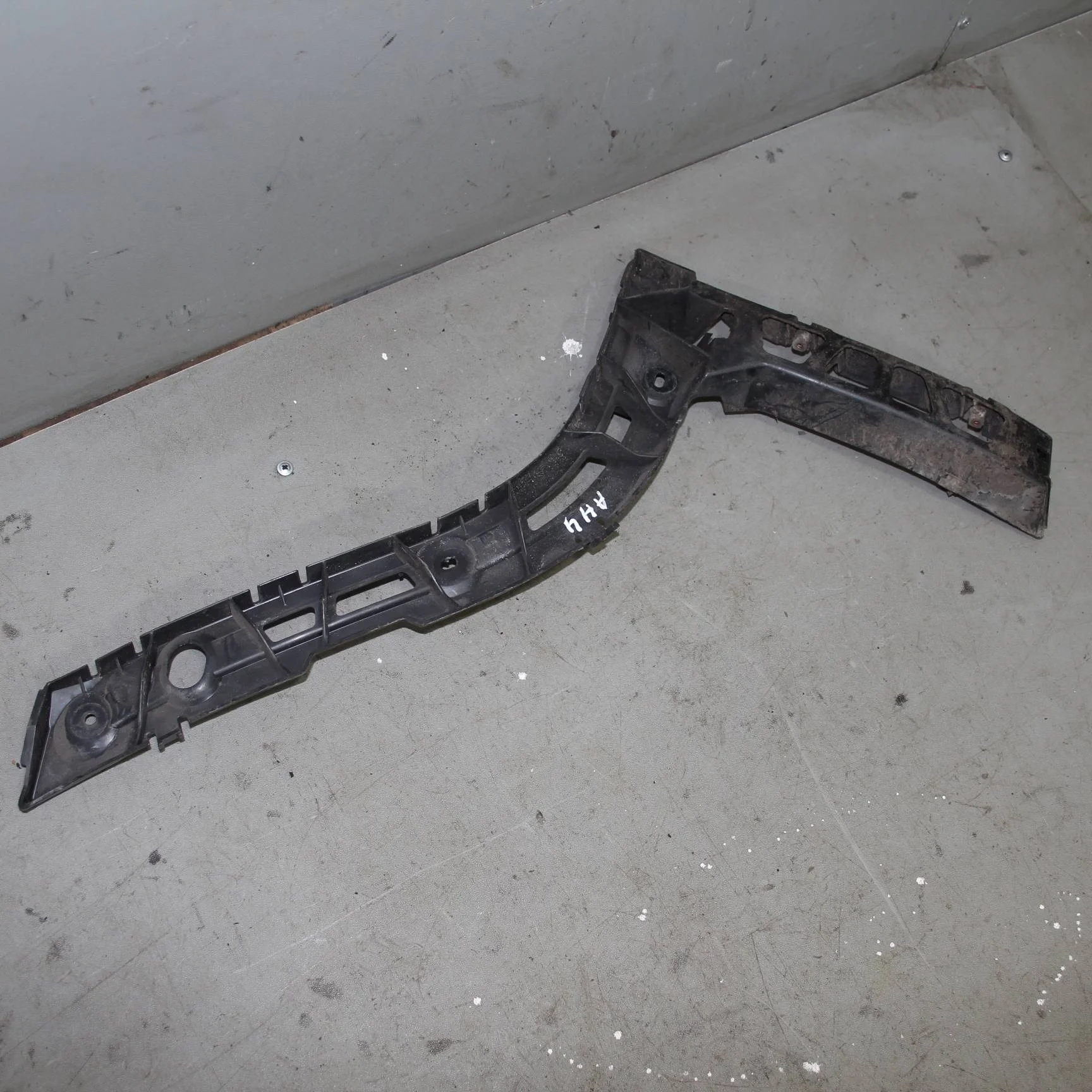 Кронштейн заднего бампера правый JAGUAR XF I рест