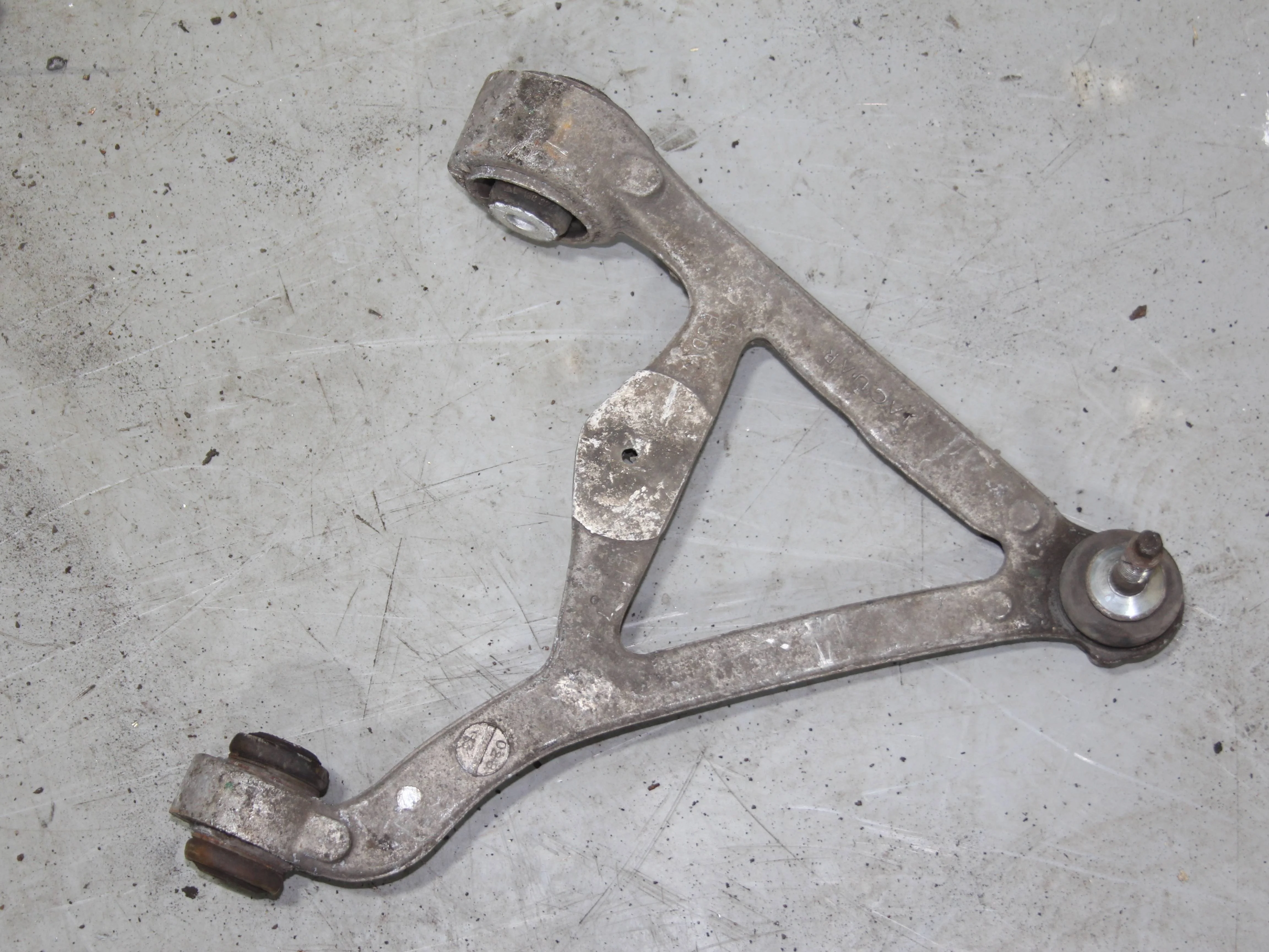 Рычаг задний верхний левый JAGUAR XF I рестайлинг