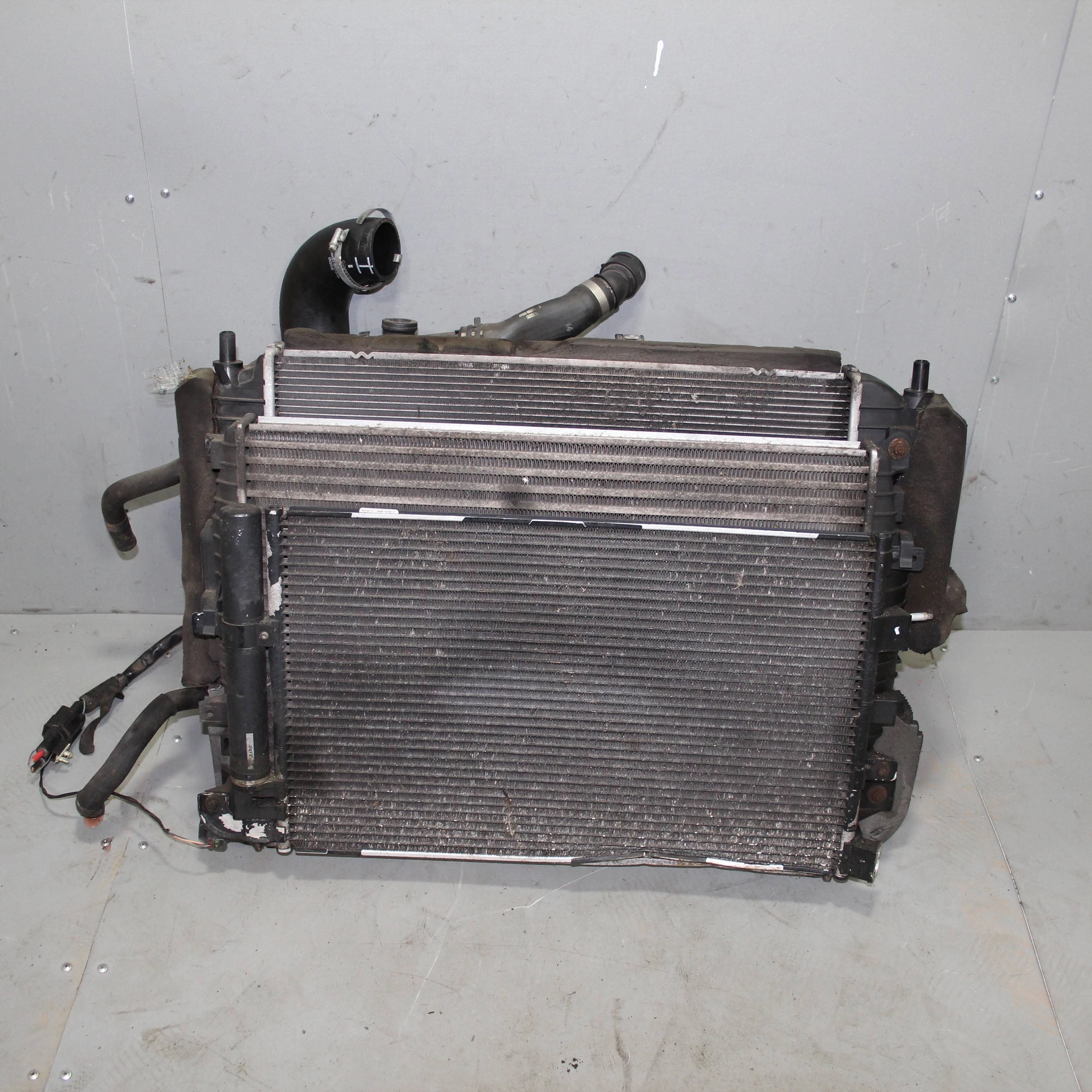 Радиатор кондиционера (конденсер) JAGUAR XF I рес