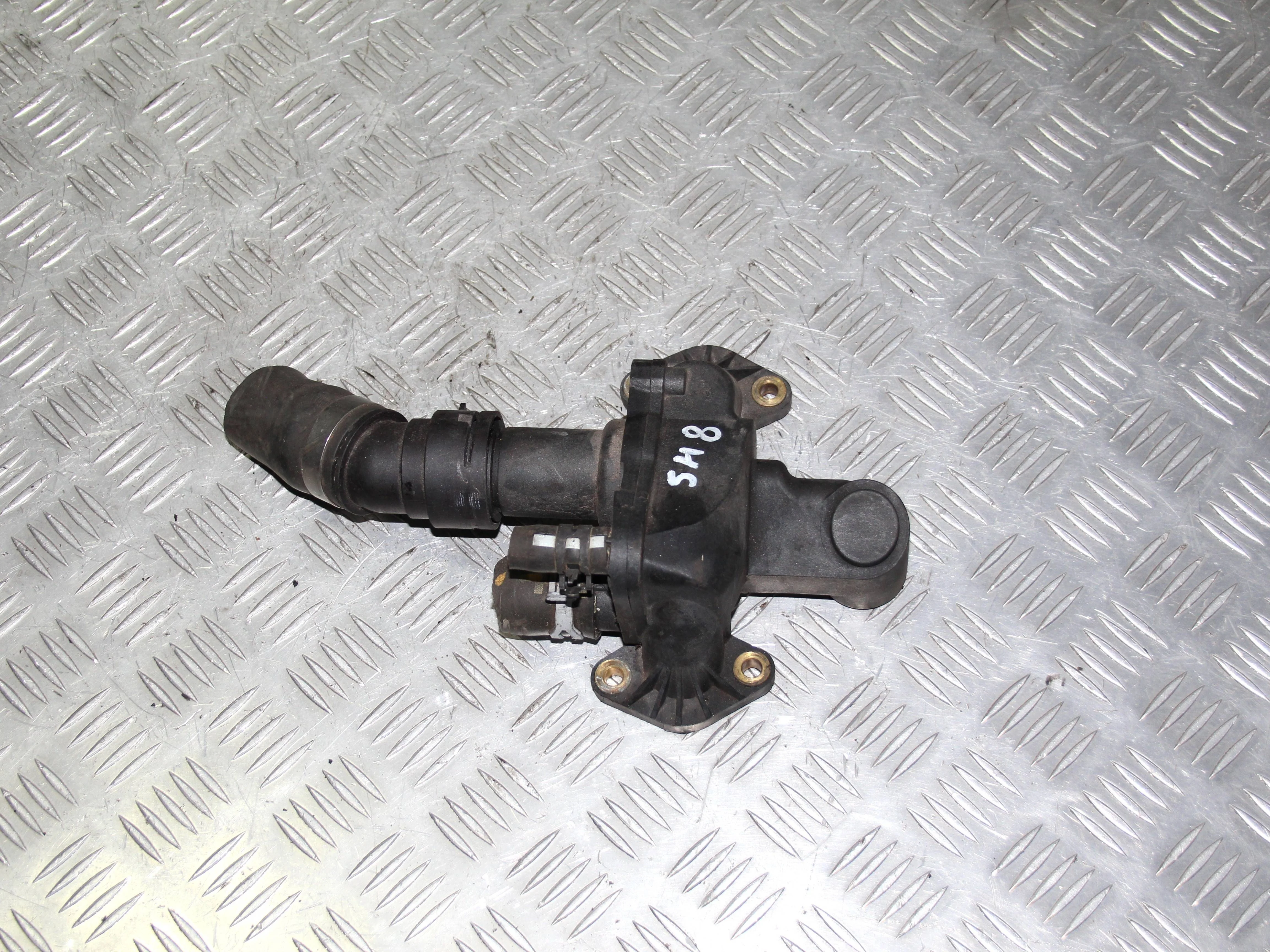 Патрубок радиатора (тройник) JAGUAR XF I рестайли