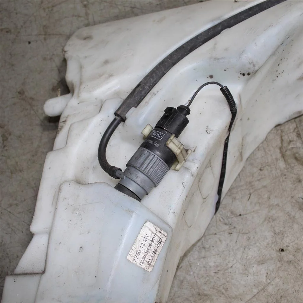 Насос омывателя фар JAGUAR XF I рестайлинг (2011—