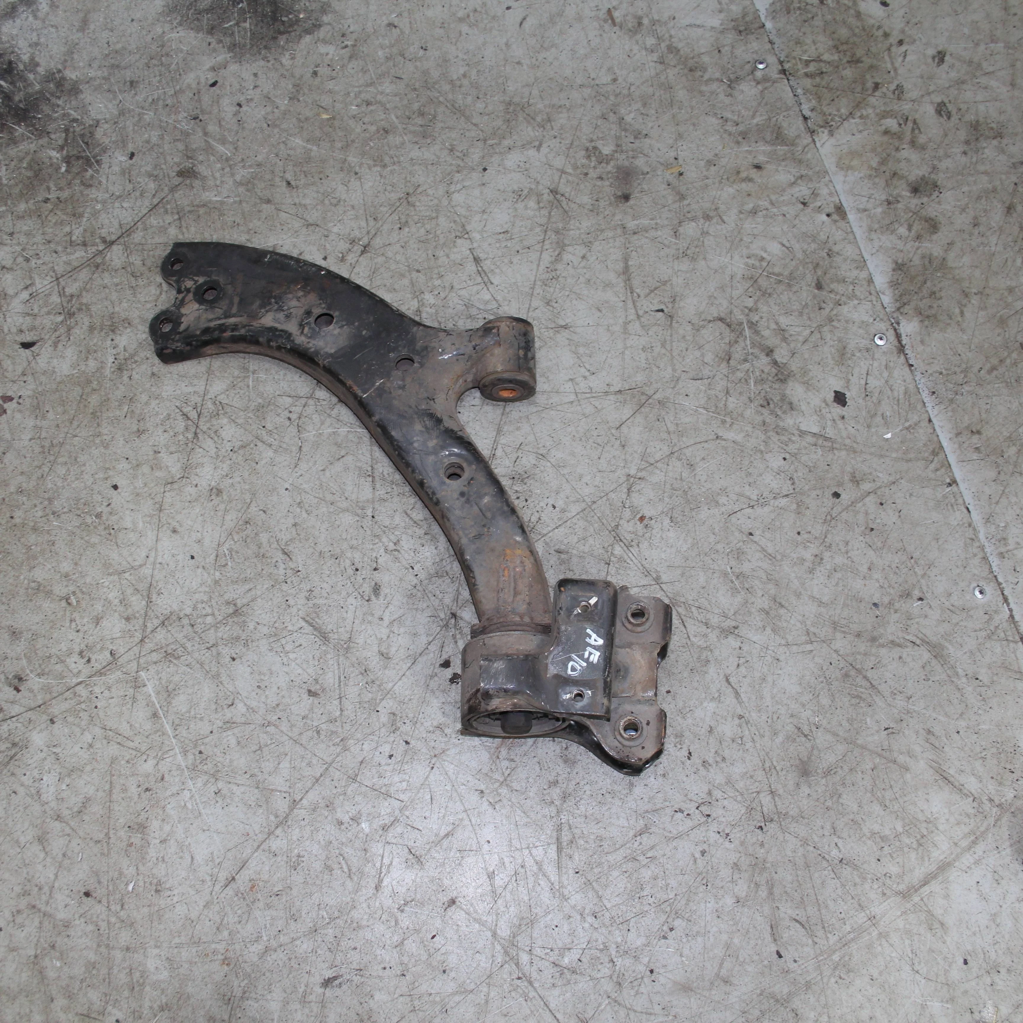 Рычаг передний нижний левый HONDA CR-V III (2006—