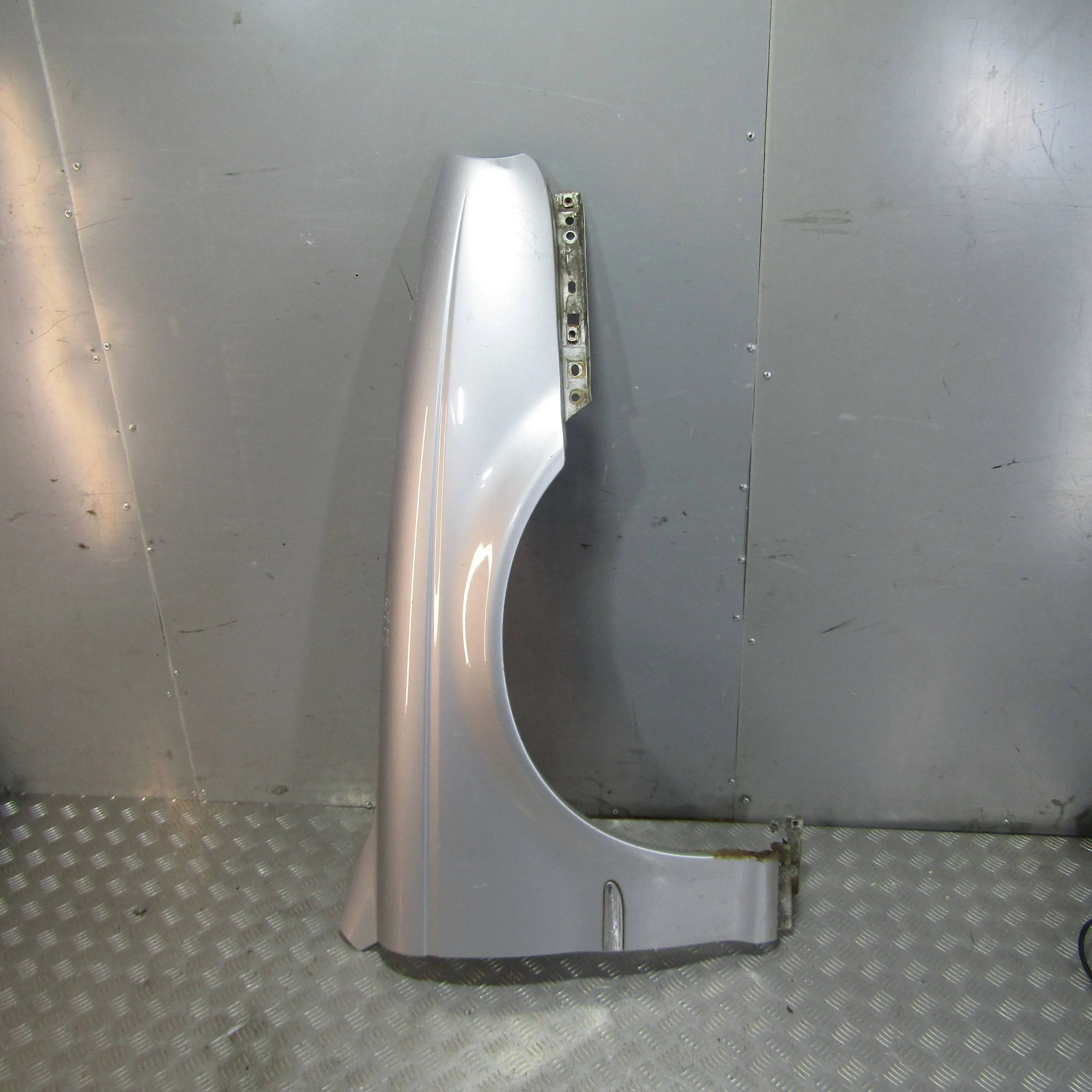 Крыло переднее правое JAGUAR X-type I (2001—2009)