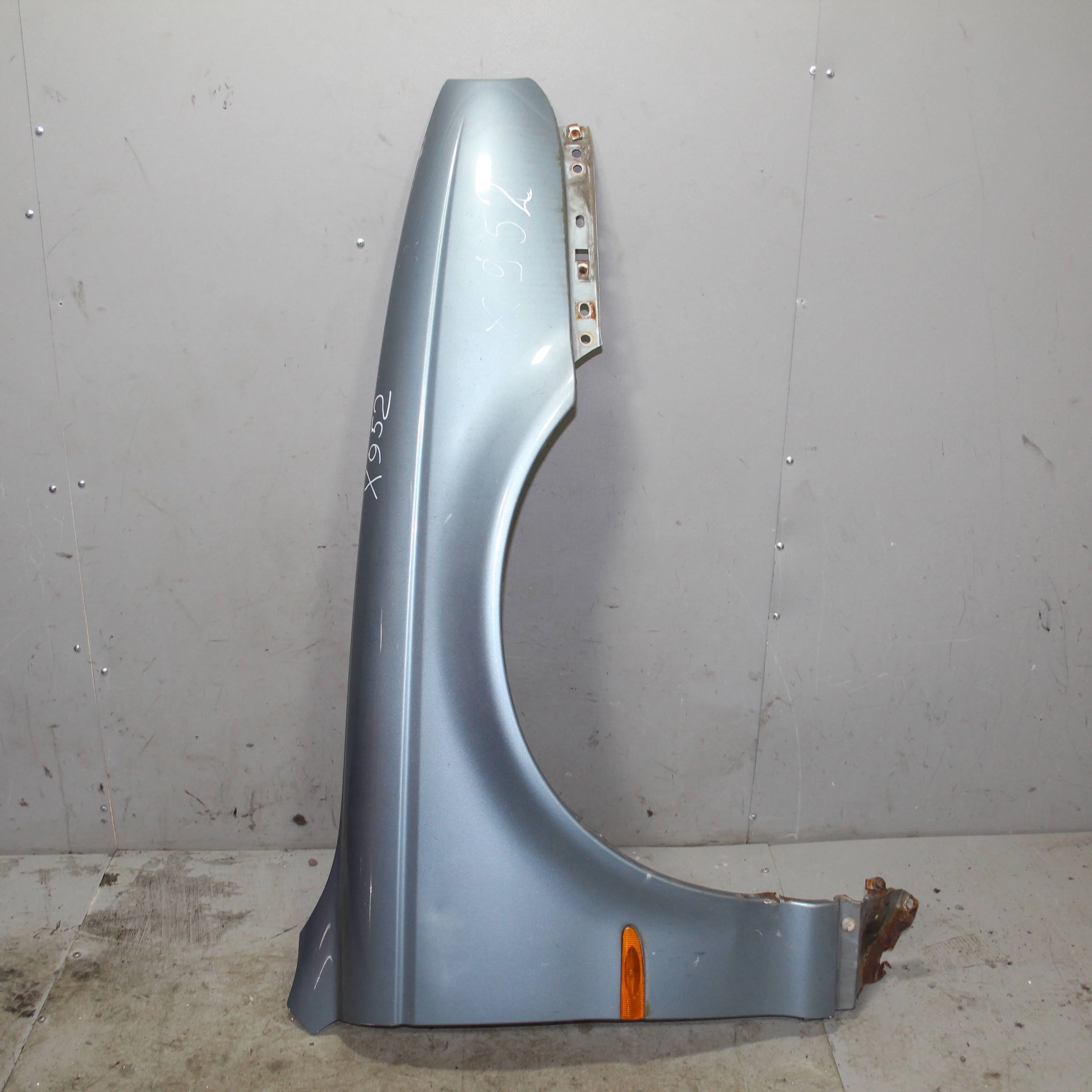 Крыло переднее правое JAGUAR X-type I (2001—2009)