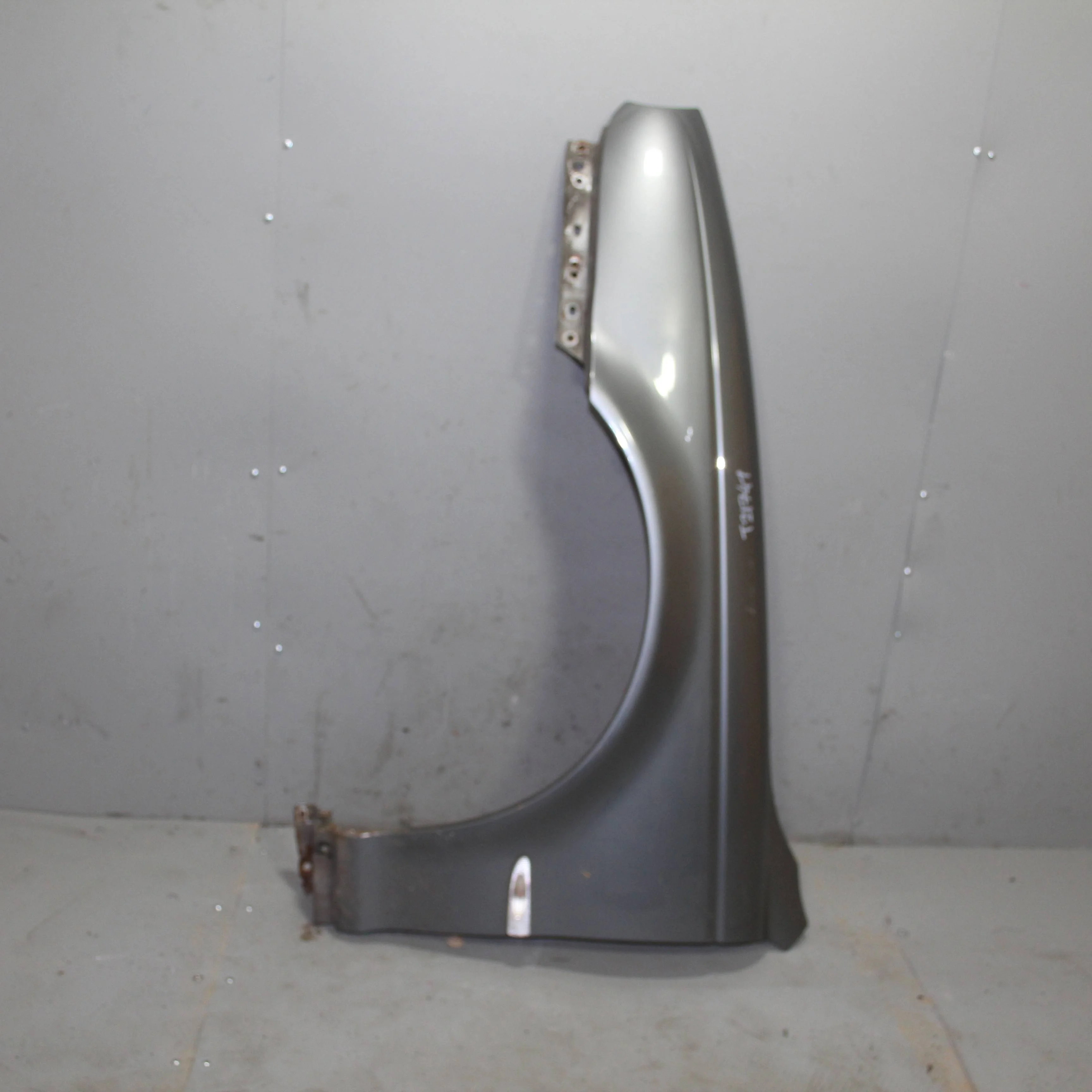 Крыло переднее левое JAGUAR X-type I (2001—2009)